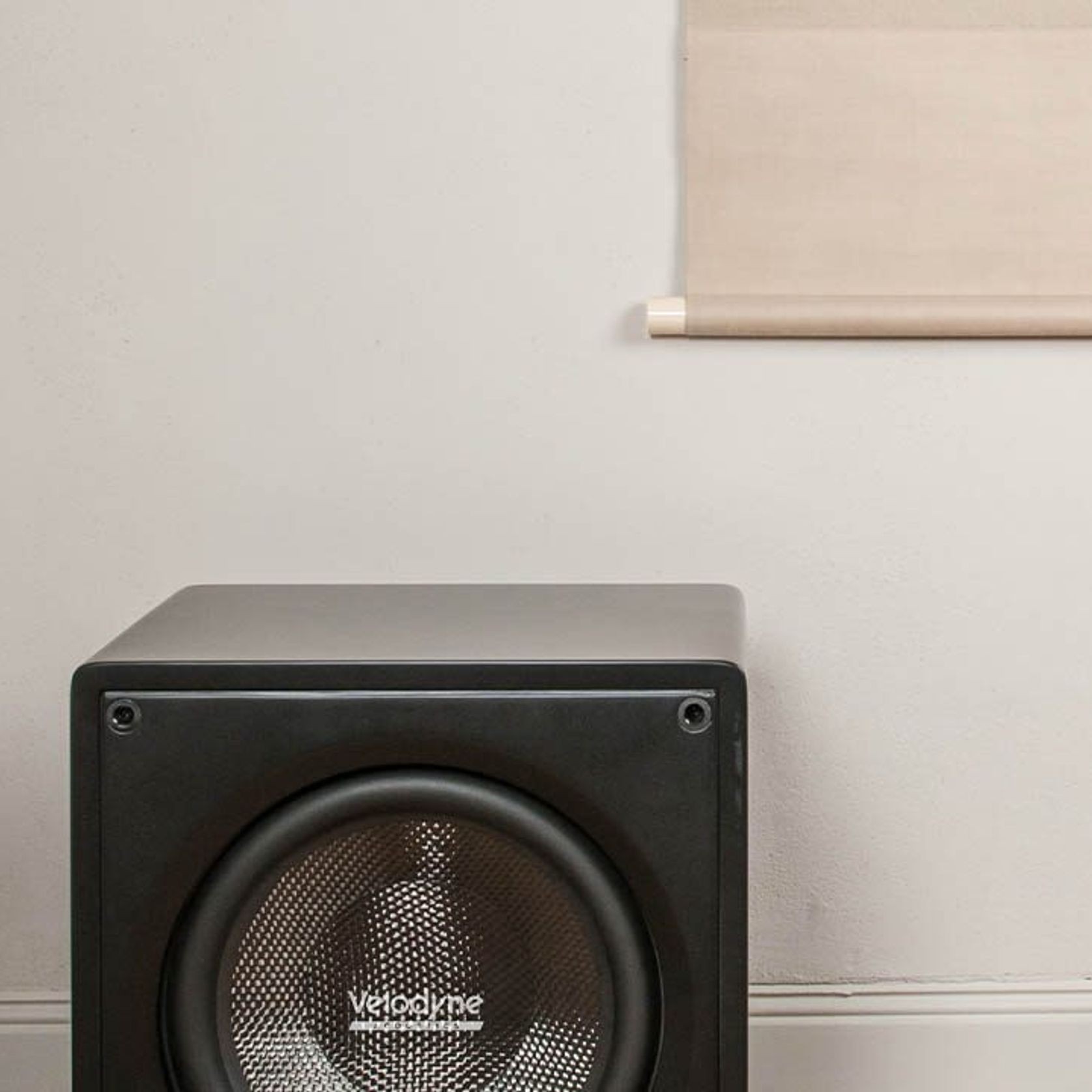 Velodyne VI-Q series 12" Sealed Cabinet Subwoofer gallery detail image
