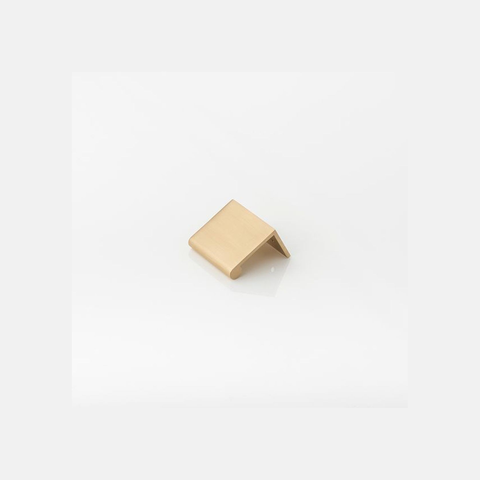 Joseph Giles - Round Solid Brass Small Edge Pull gallery detail image