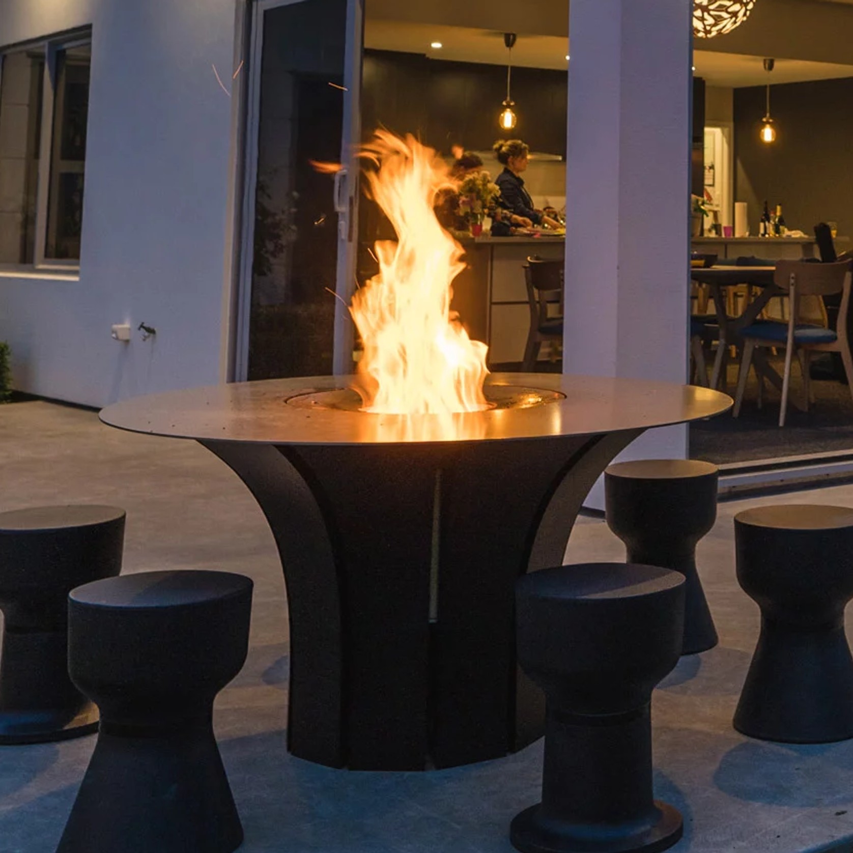 Escea Outdoor Fire Table - EP1350 gallery detail image