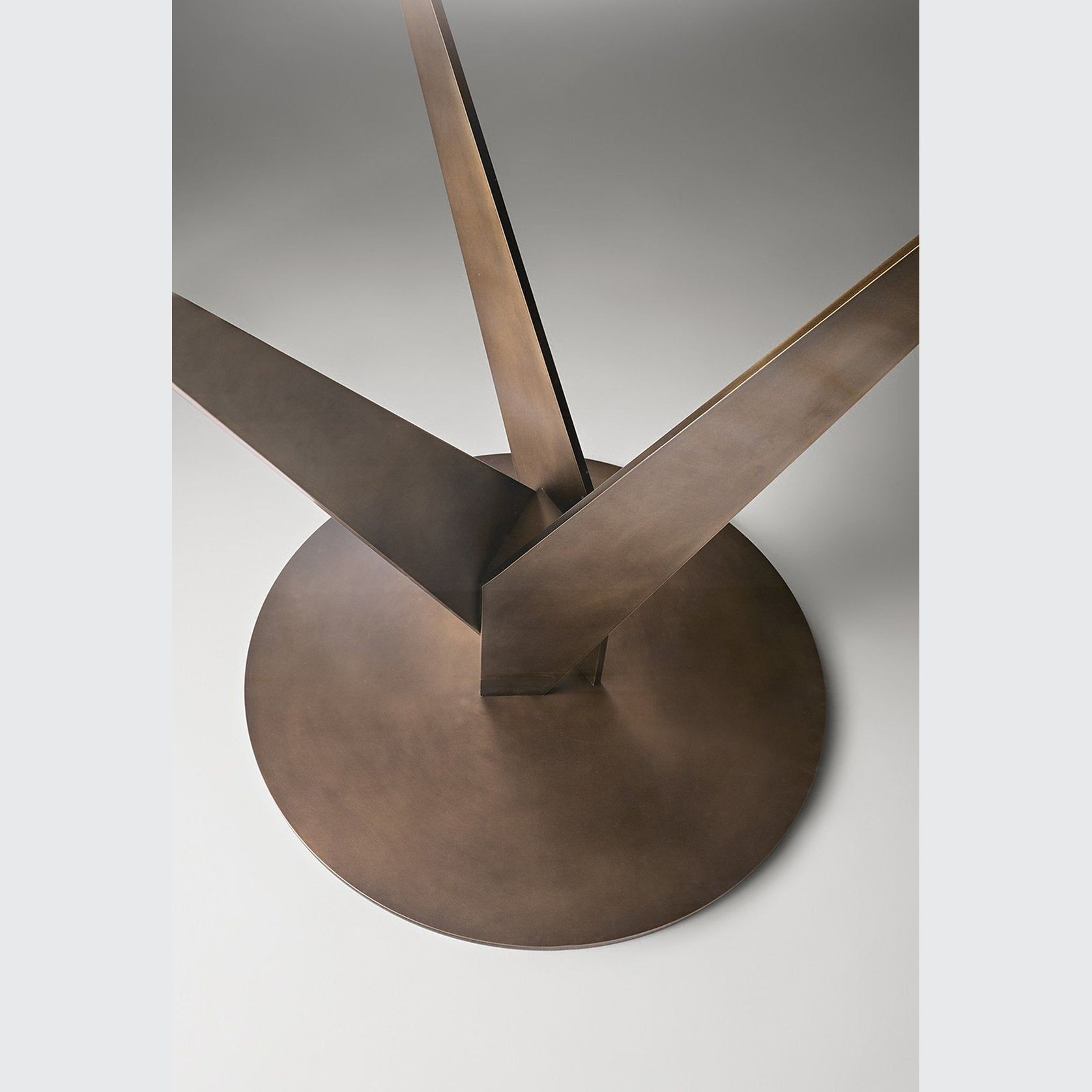 Epsylon Table gallery detail image