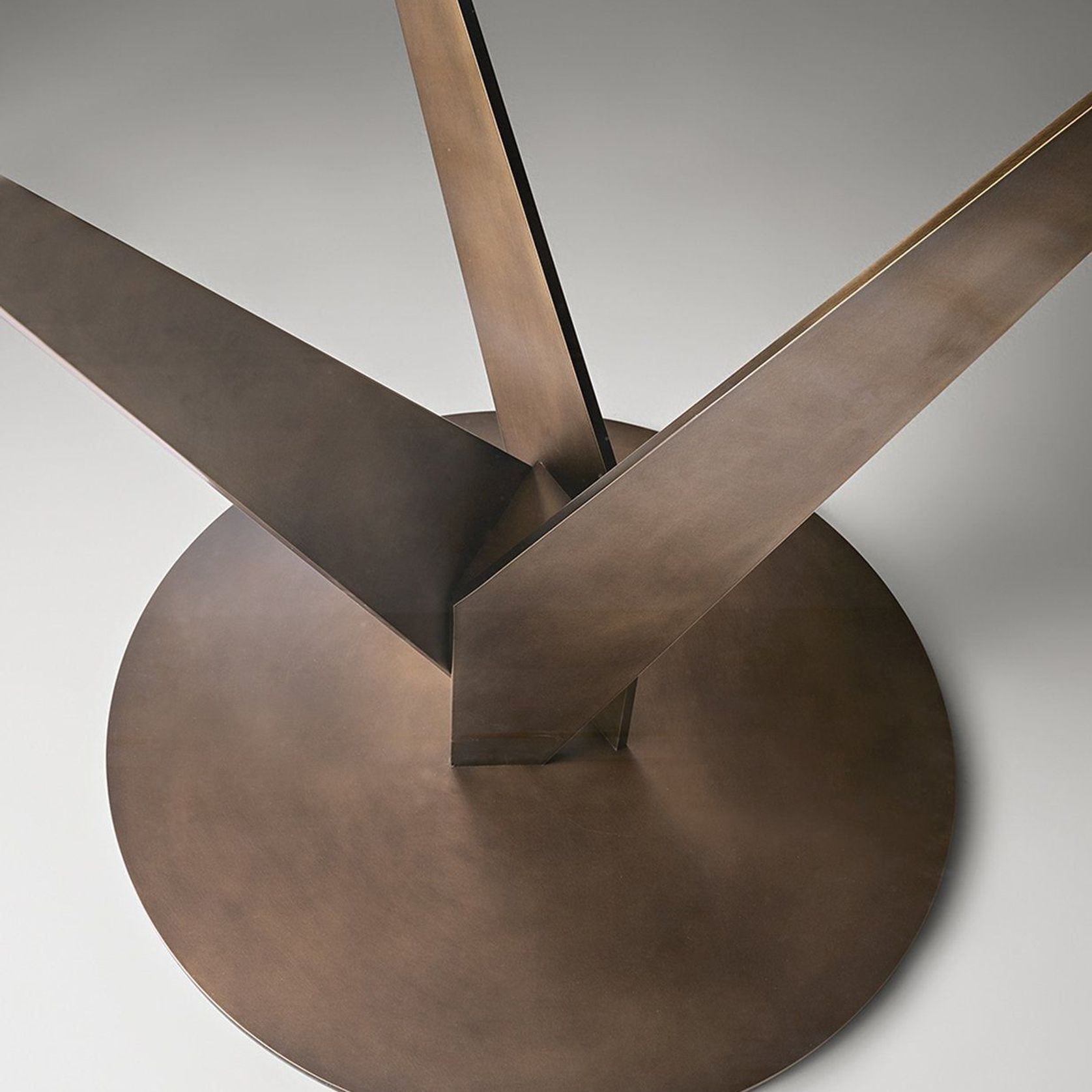 Epsylon Table gallery detail image