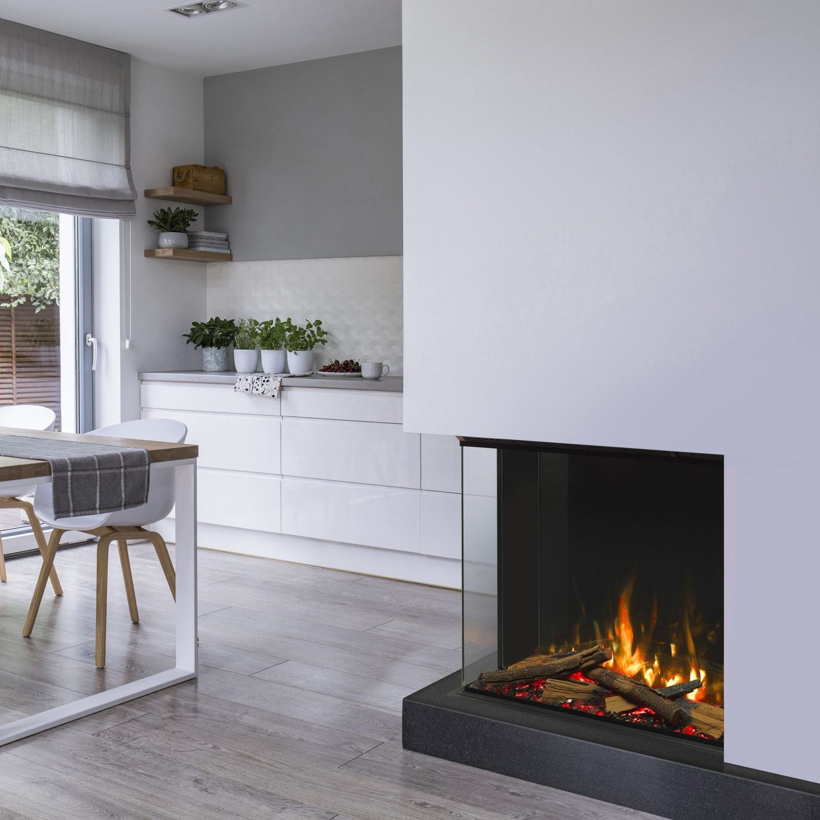 ES 750 Electric Fireplace gallery detail image