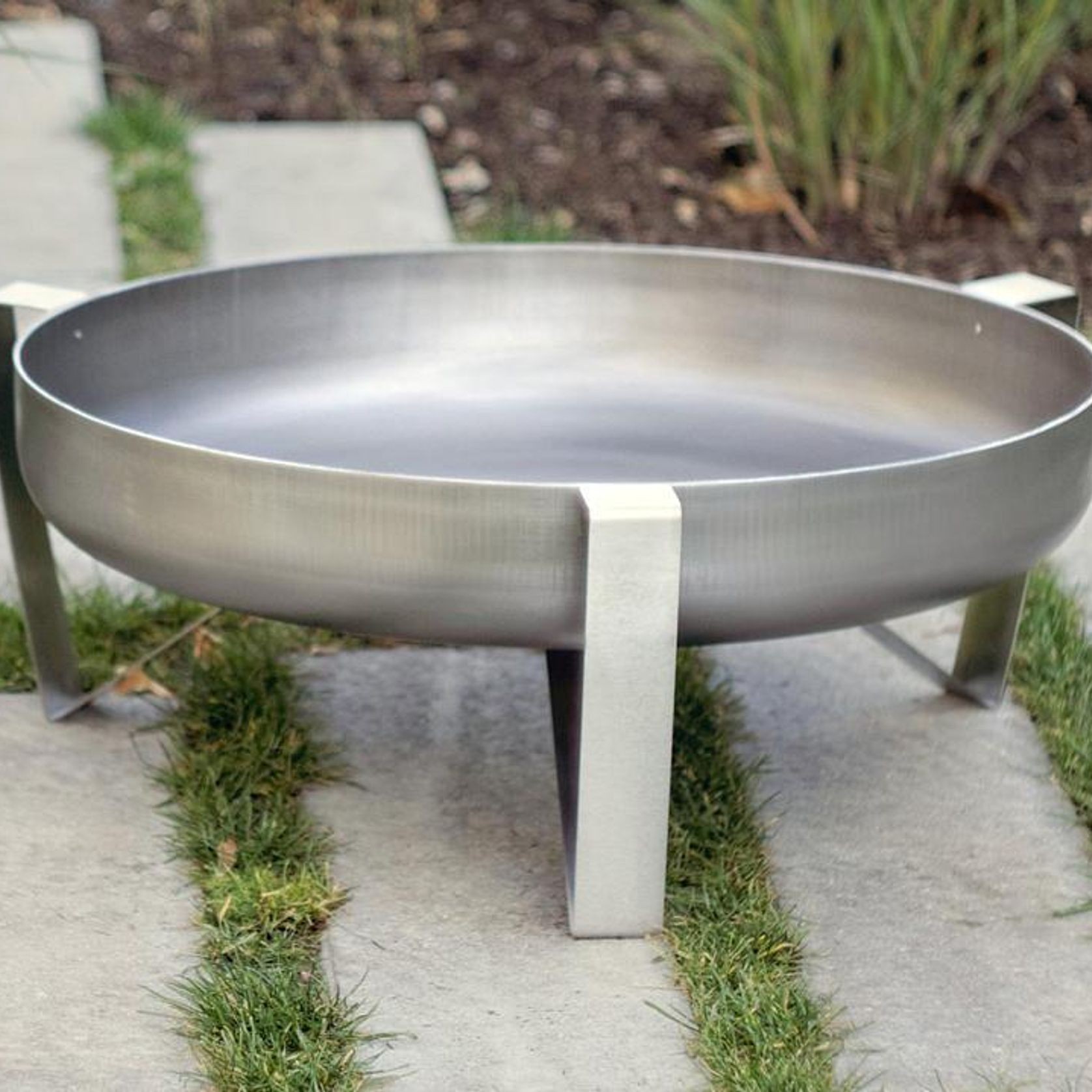 ALFRED RIESS Tashkooh Steel Fire Pit - Medium gallery detail image