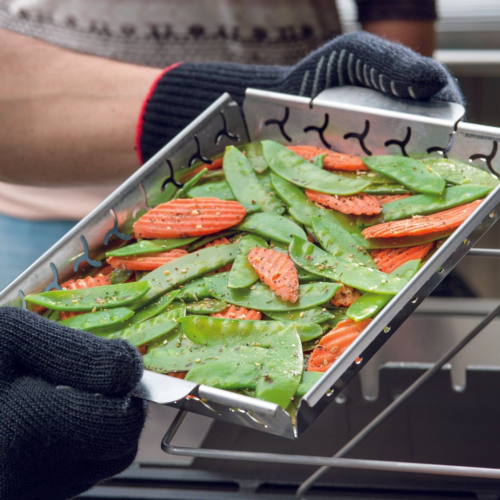 Weber Elevations Vegetable Basket gallery detail image