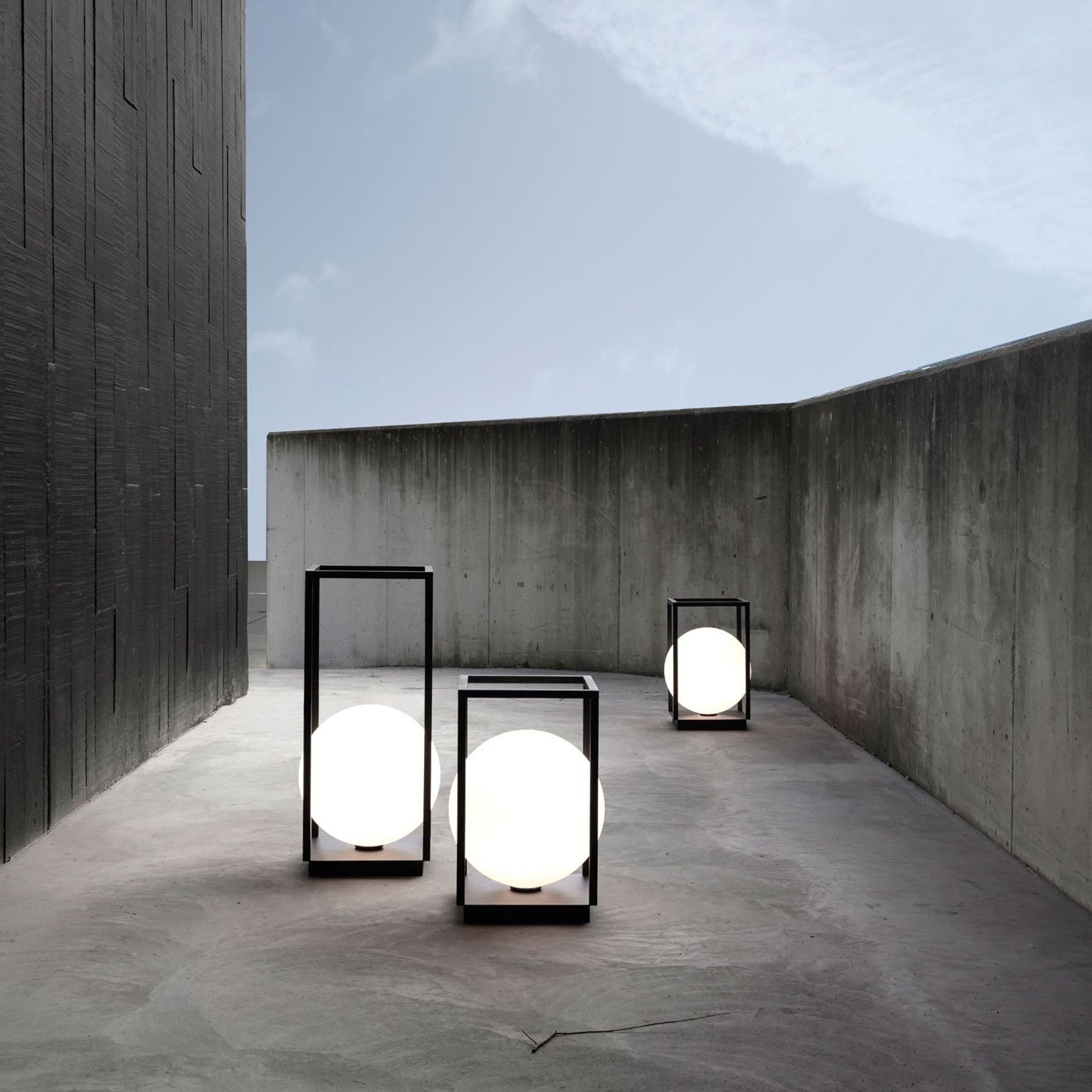 Oono F Floor Lamp by Delta Light gallery detail image