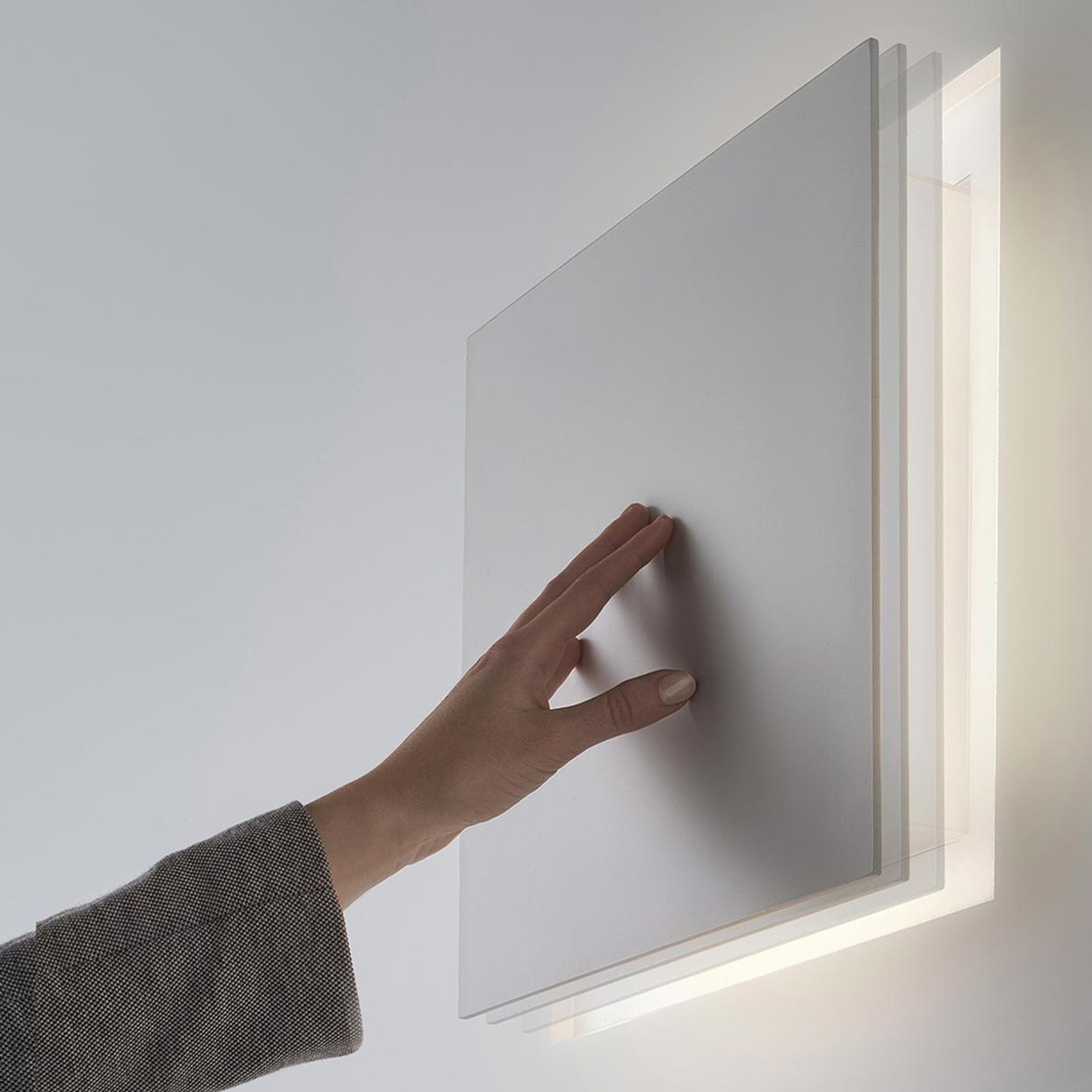 Aldecimo Extractable Wall-Mount Light gallery detail image
