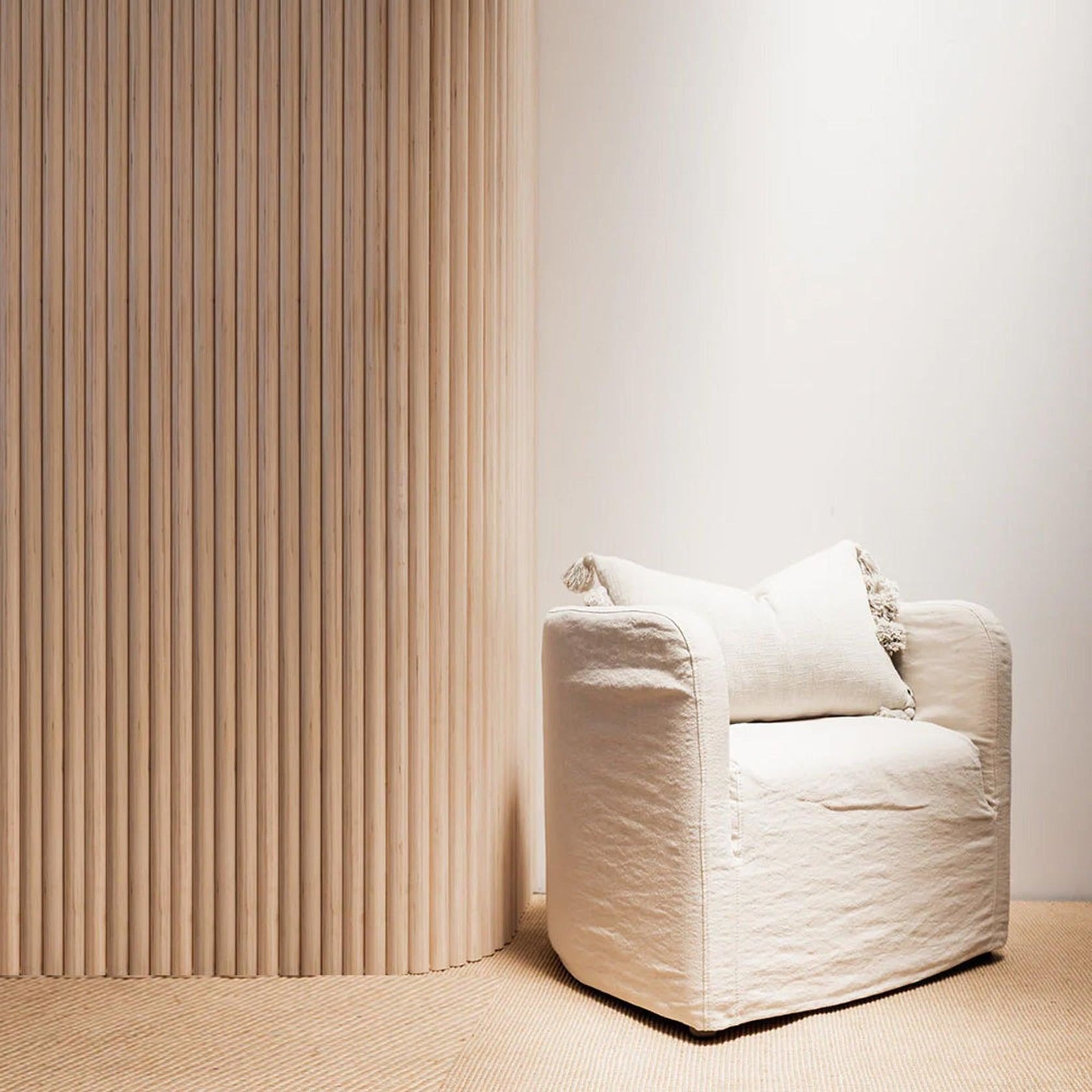 WOODFLEX Flexible Wooden Slat Wall Panel - Oak Veneer - 3000mm x 600mm - Half Round gallery detail image