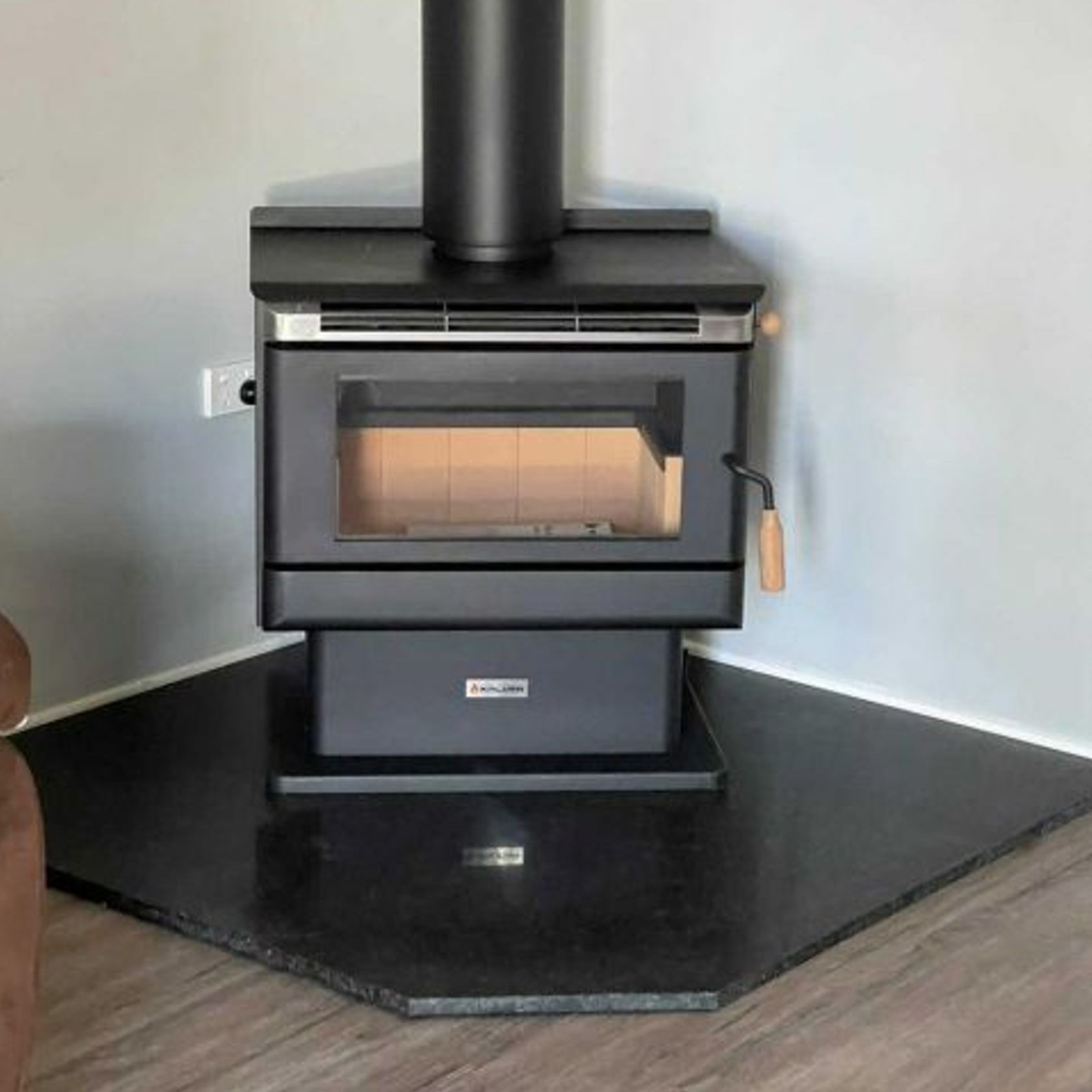 Foundry 1250 x 1250 Black Granite Corner Hearth gallery detail image