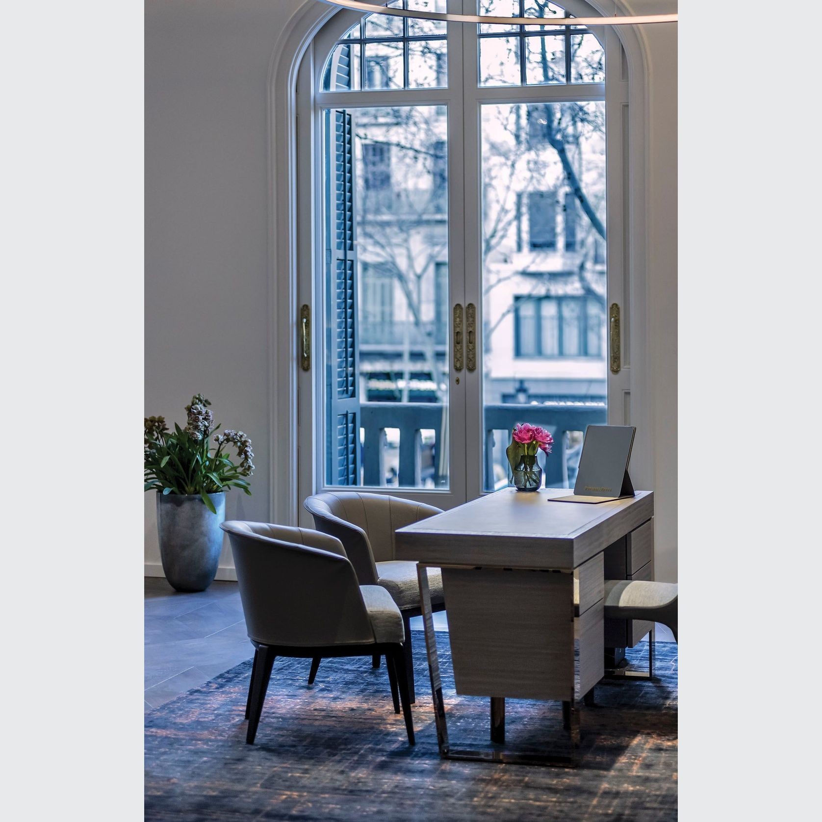 Aura gallery detail image