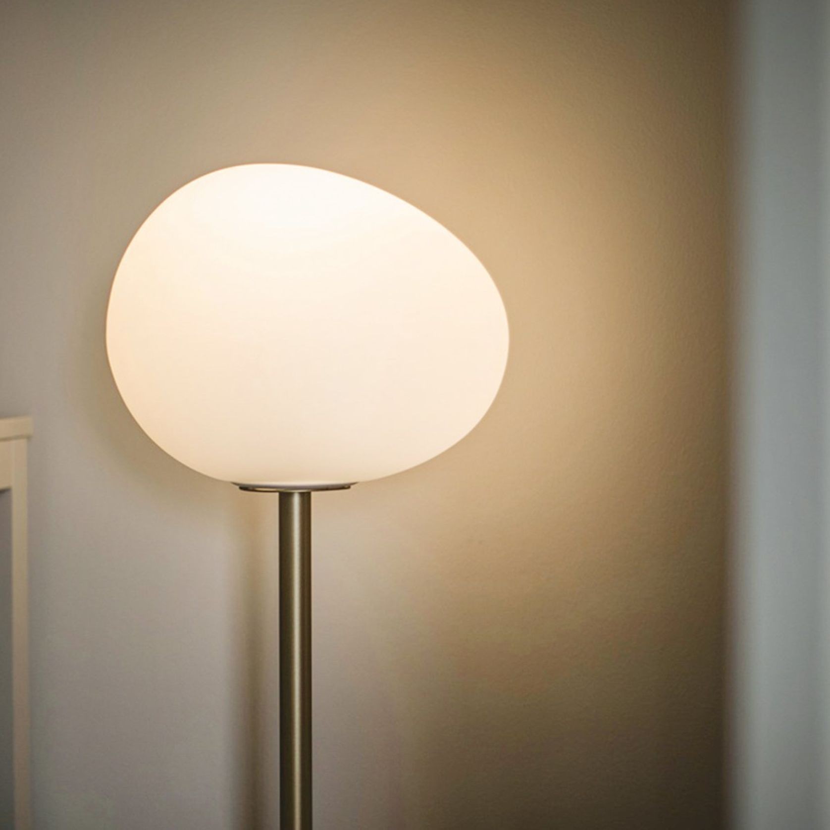 Gregg Alta Media Table Lamp - Glass gallery detail image