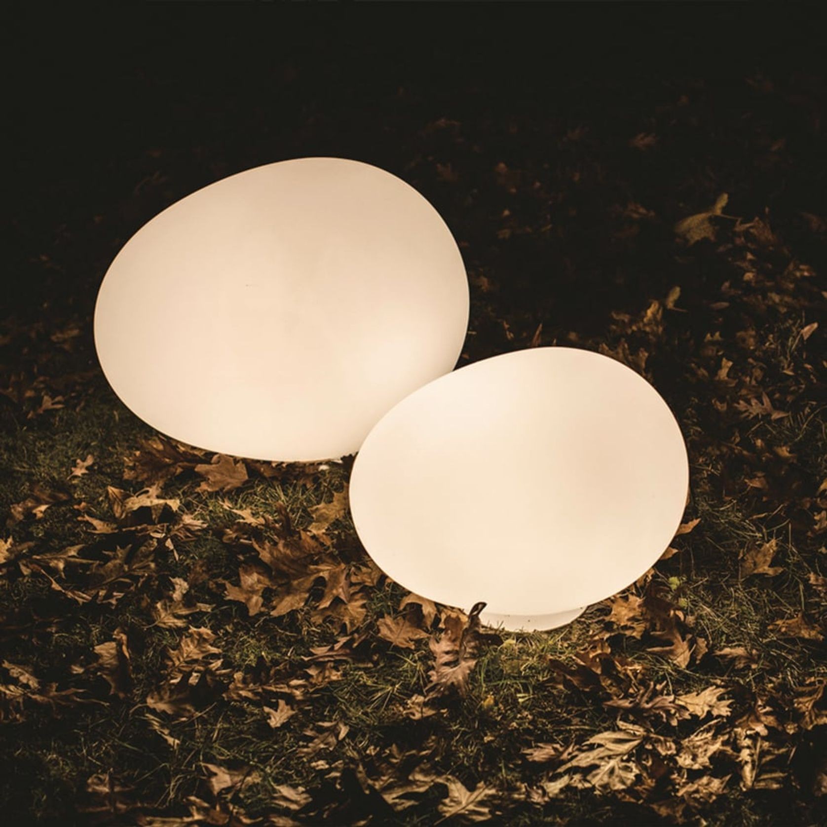Poly Gregg Grande Table Lamp - Polyethylene gallery detail image