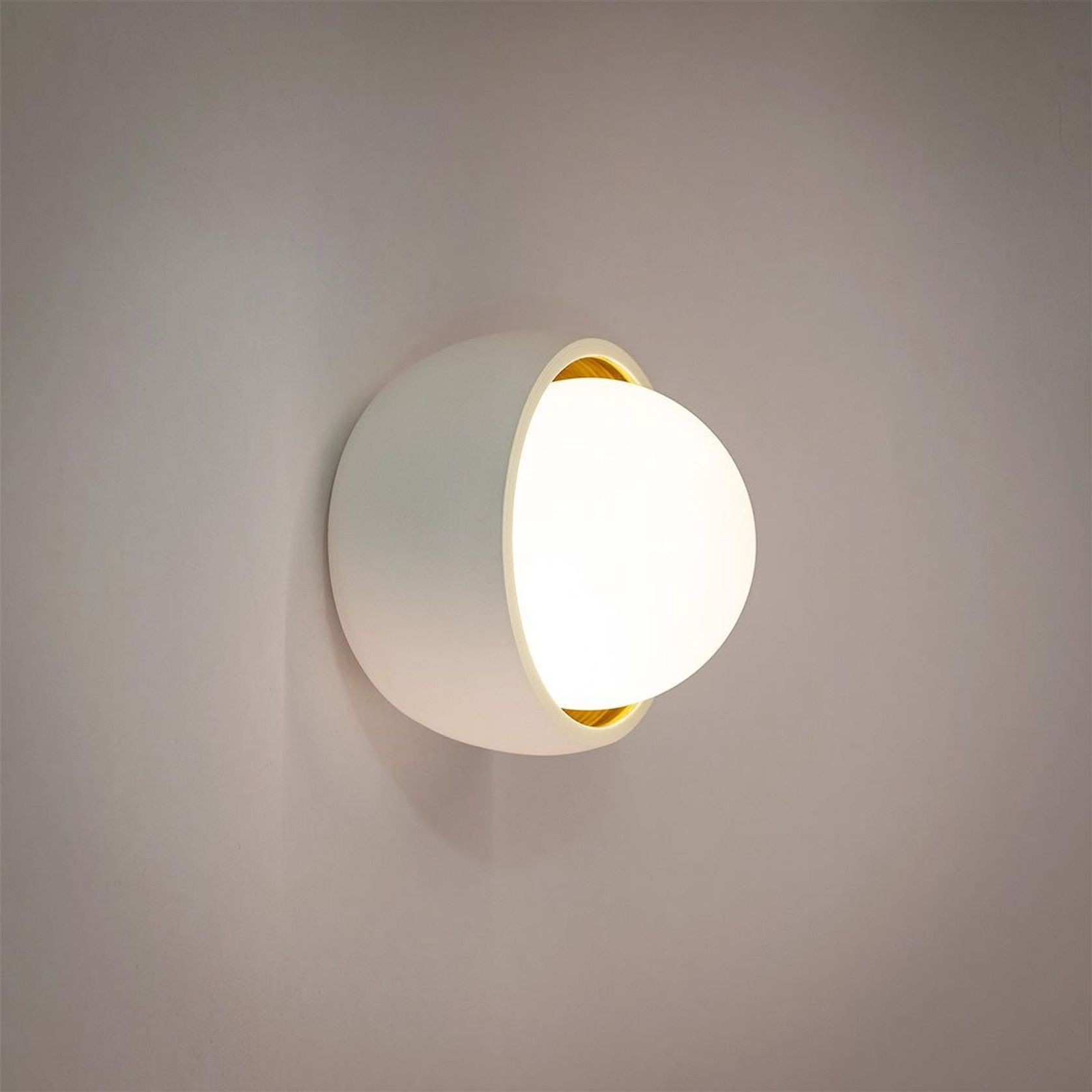 Gyro Porcelain Wall Light gallery detail image