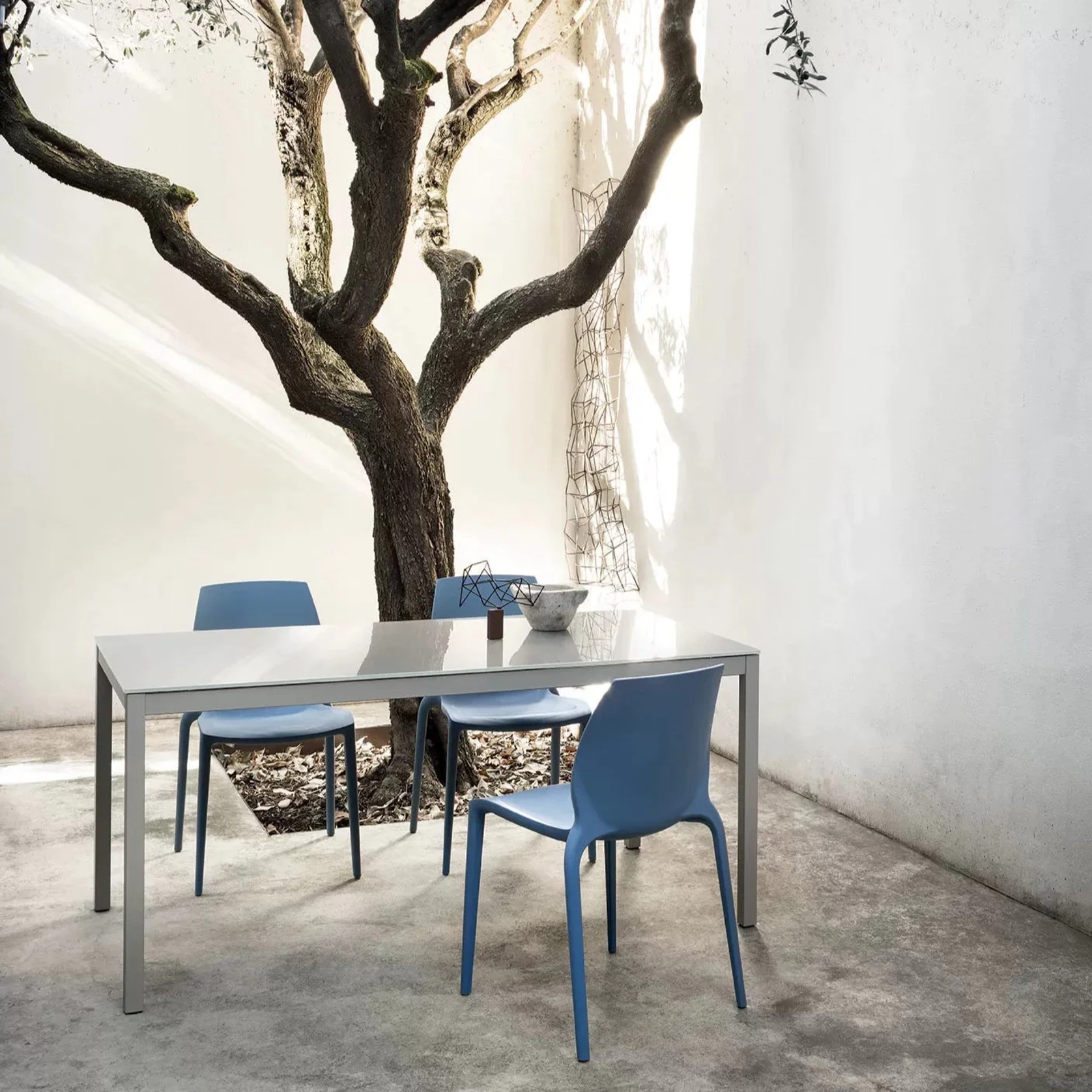 Diesis Table gallery detail image