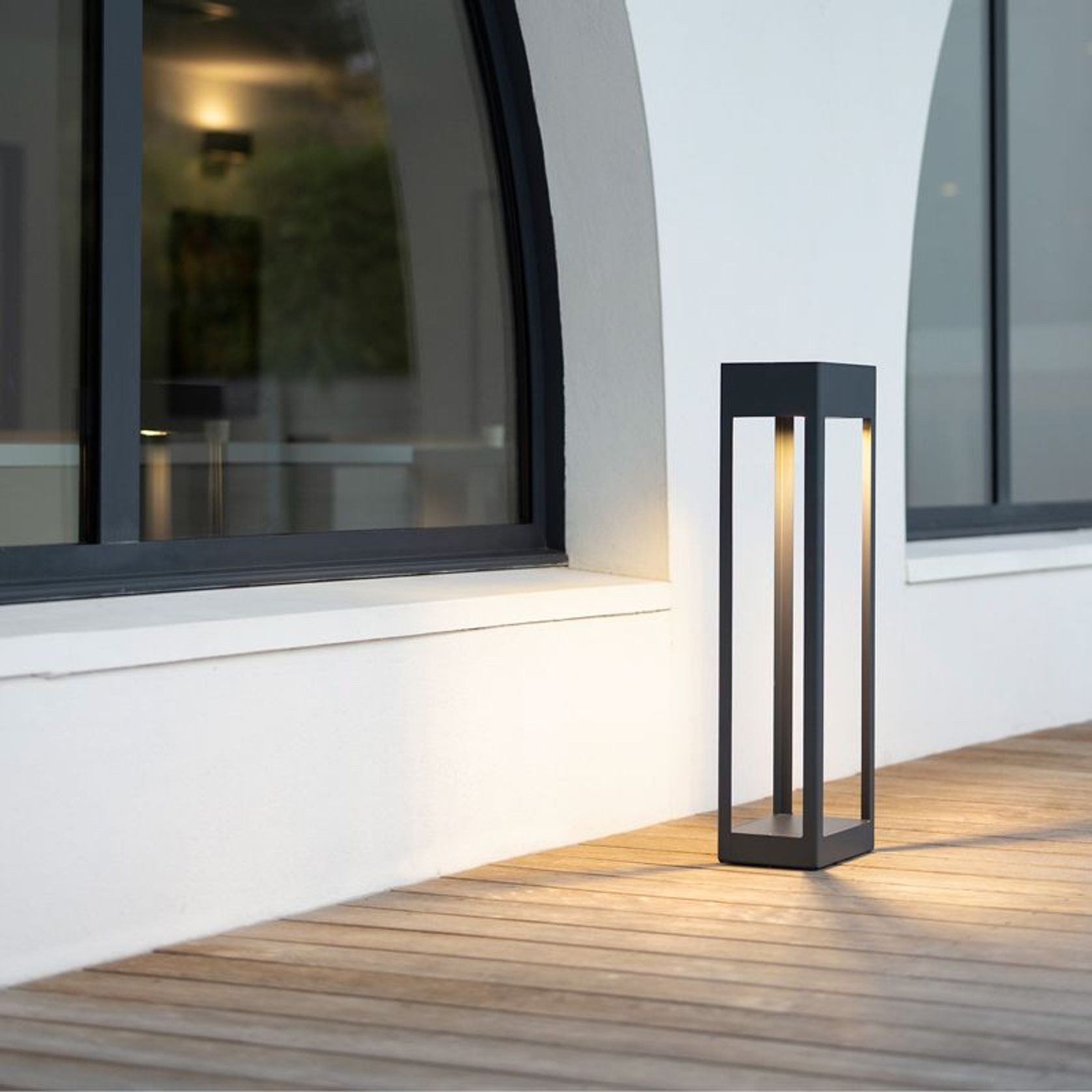 Hogar Model 5 Outdoor Bollard gallery detail image