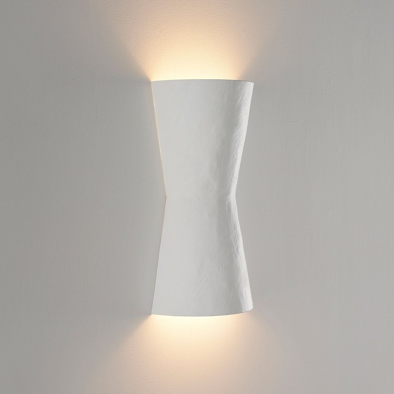 Hourglass Owan Wall Sconce gallery detail image