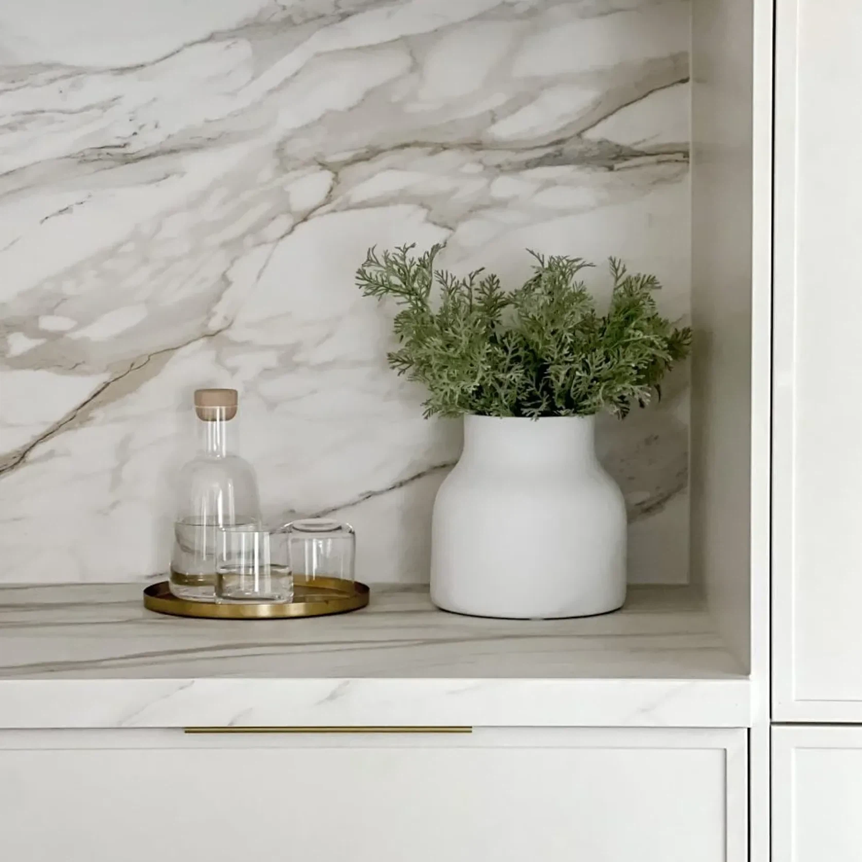 KT&CO Kitchen finger lip pull handle brass Lucky bay gallery detail image