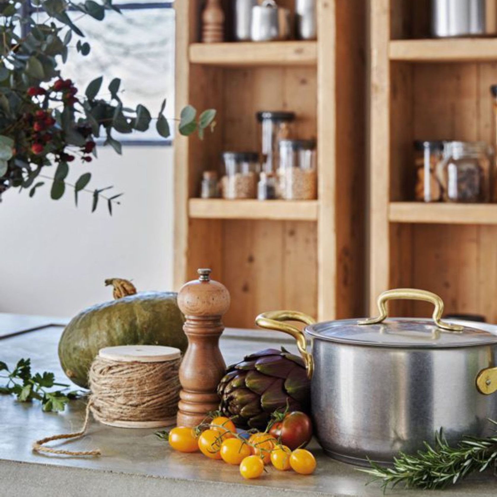 1965 Vintage Cookware Set gallery detail image