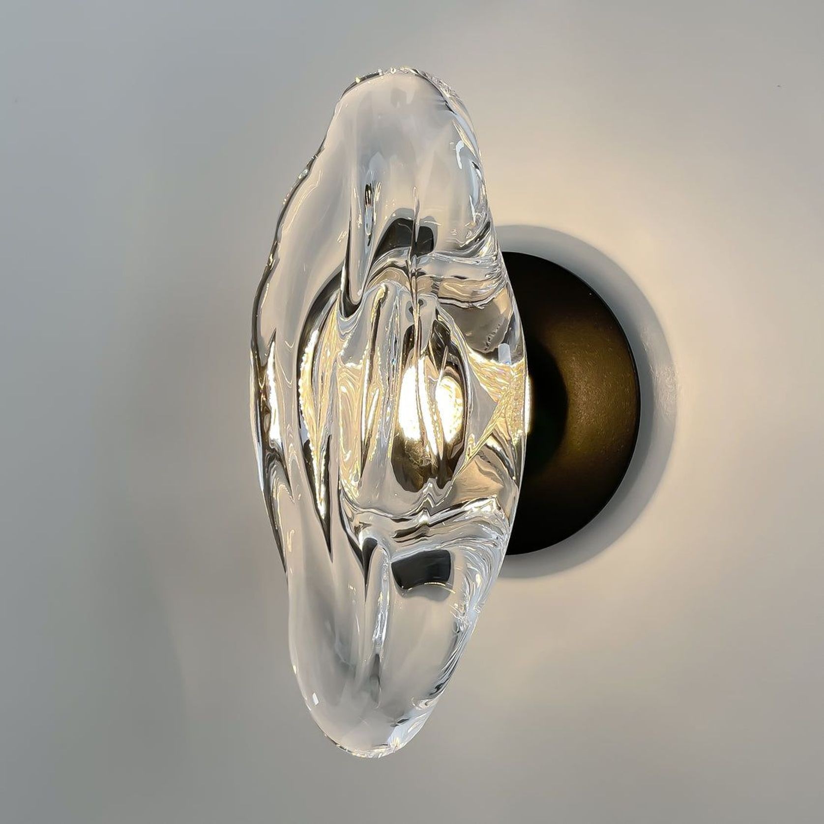 FLO - Wall light gallery detail image