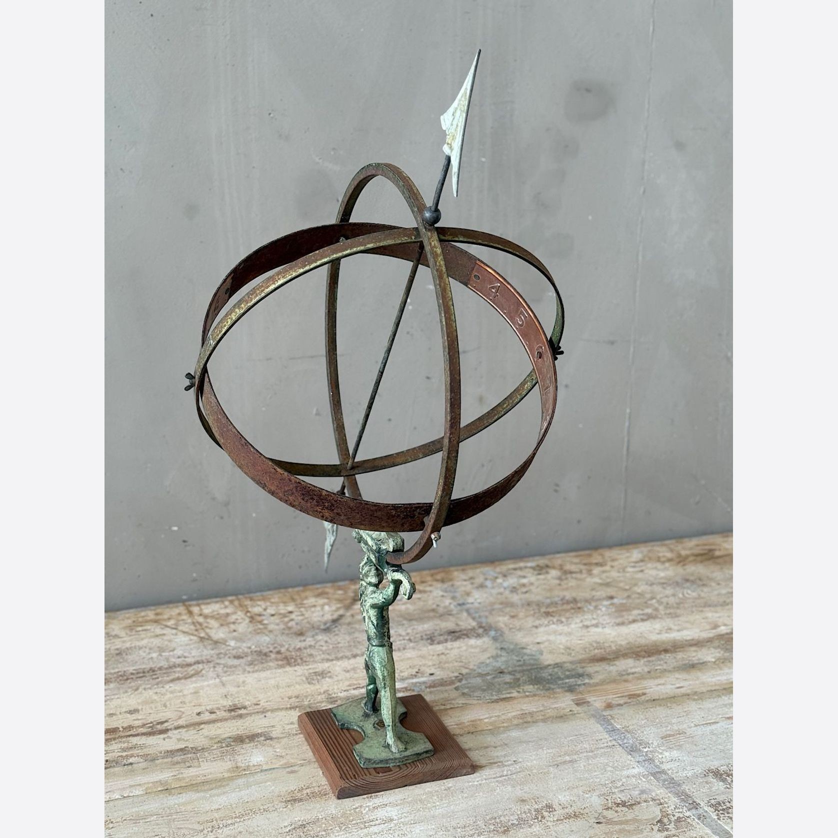 Vintage Metal Garden Sundial gallery detail image