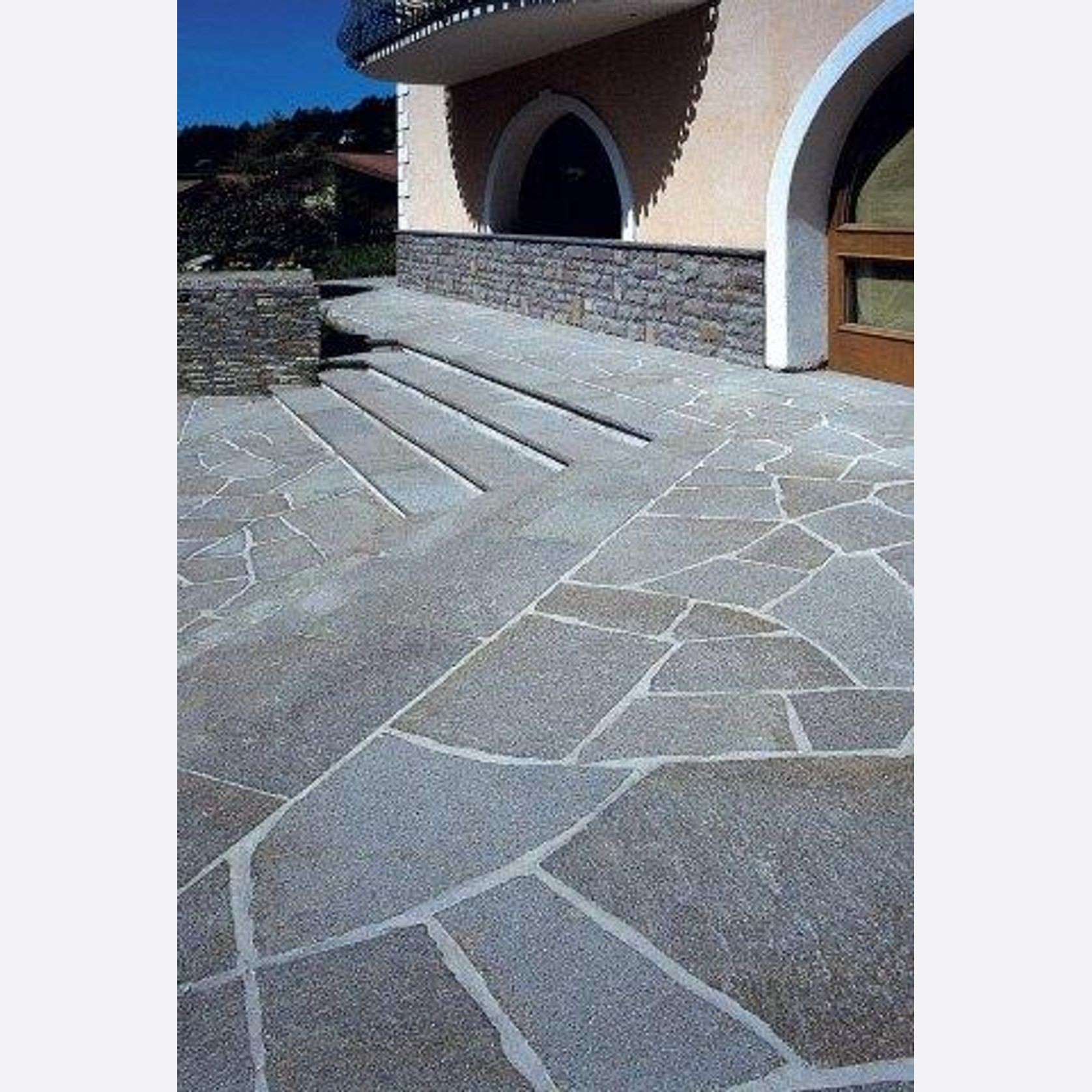 Italian Porphyry Crazy Paving gallery detail image