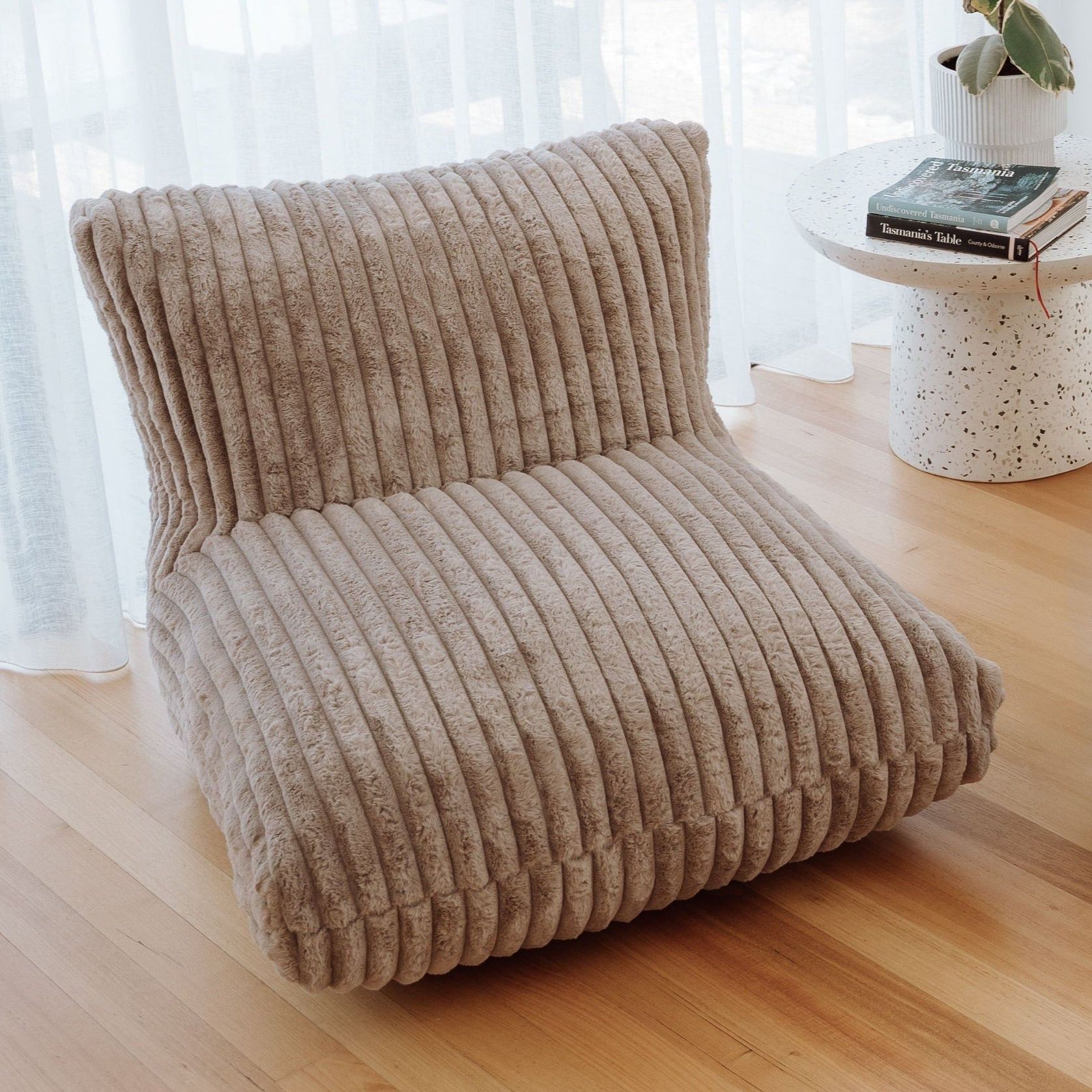 DreamPod® Lounger - Taupe gallery detail image