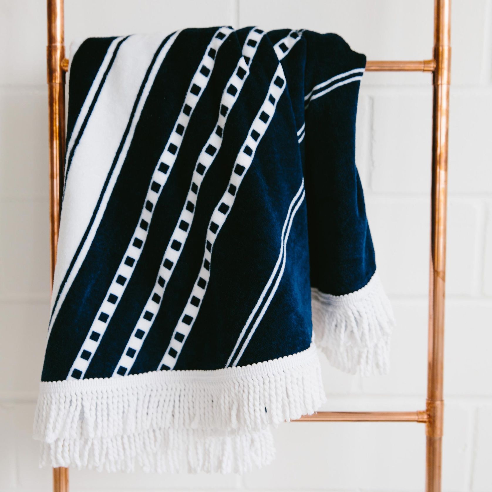 Round Beach Towel/Picnic Blanket - Oceans gallery detail image