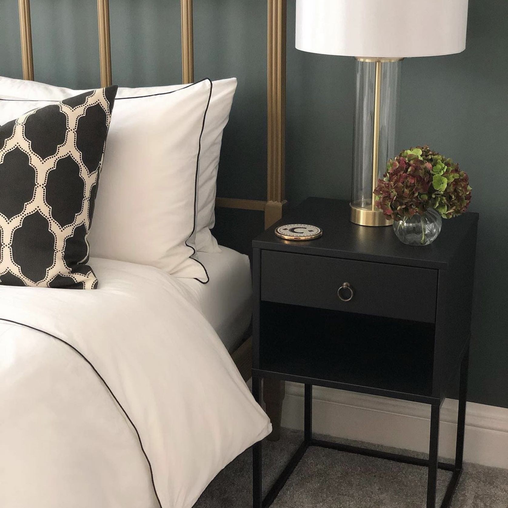 Plaza Collection White Quilt Cover Set - Black Piping gallery detail image