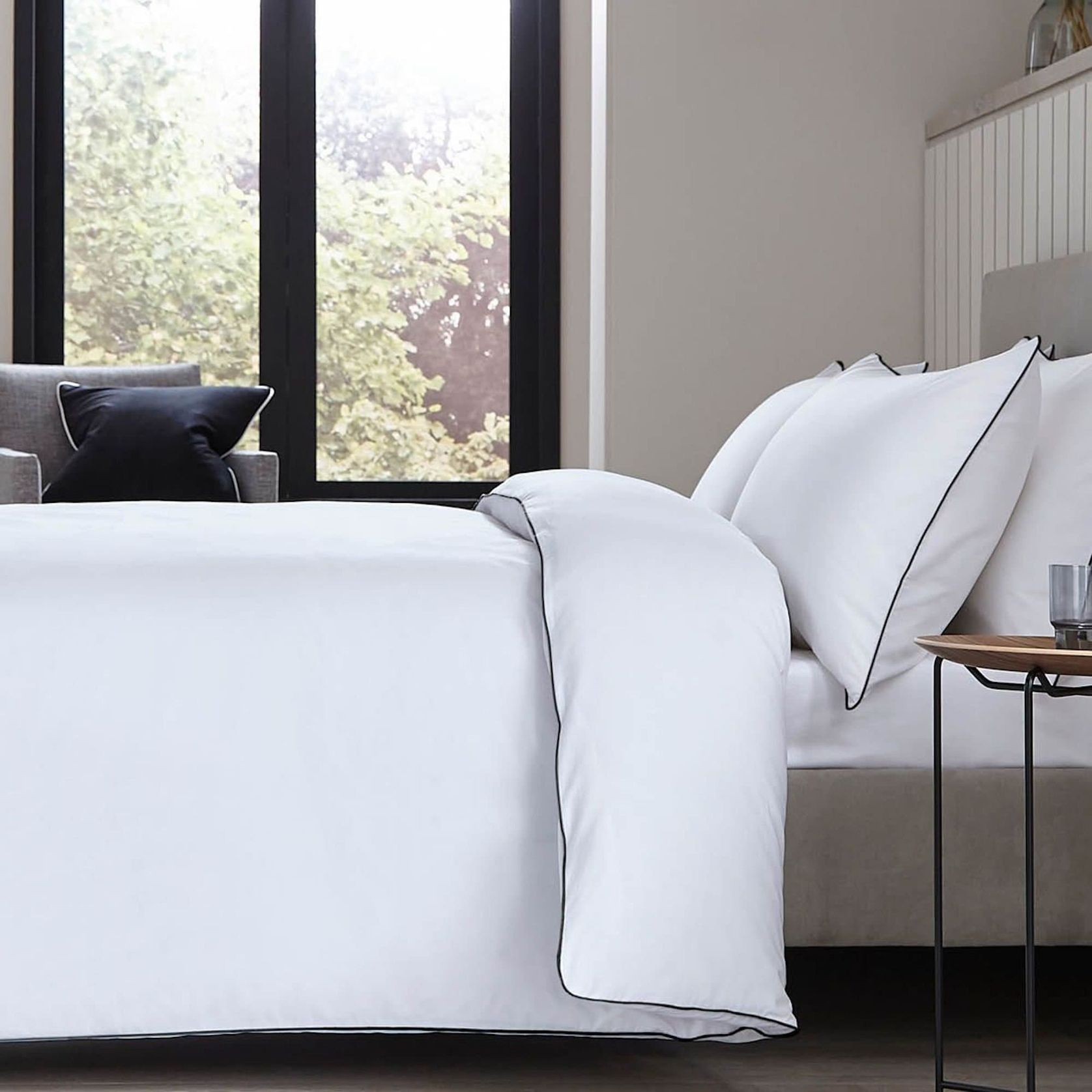 Plaza Collection White Quilt Cover Set - Black Piping gallery detail image