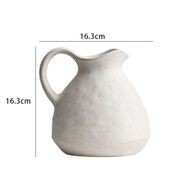 Holly | Ceramic Vessel gallery detail image