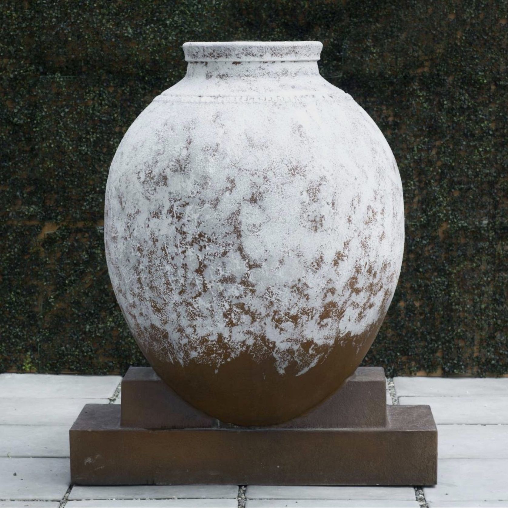 Quintex Oil Jar in Ithaca gallery detail image