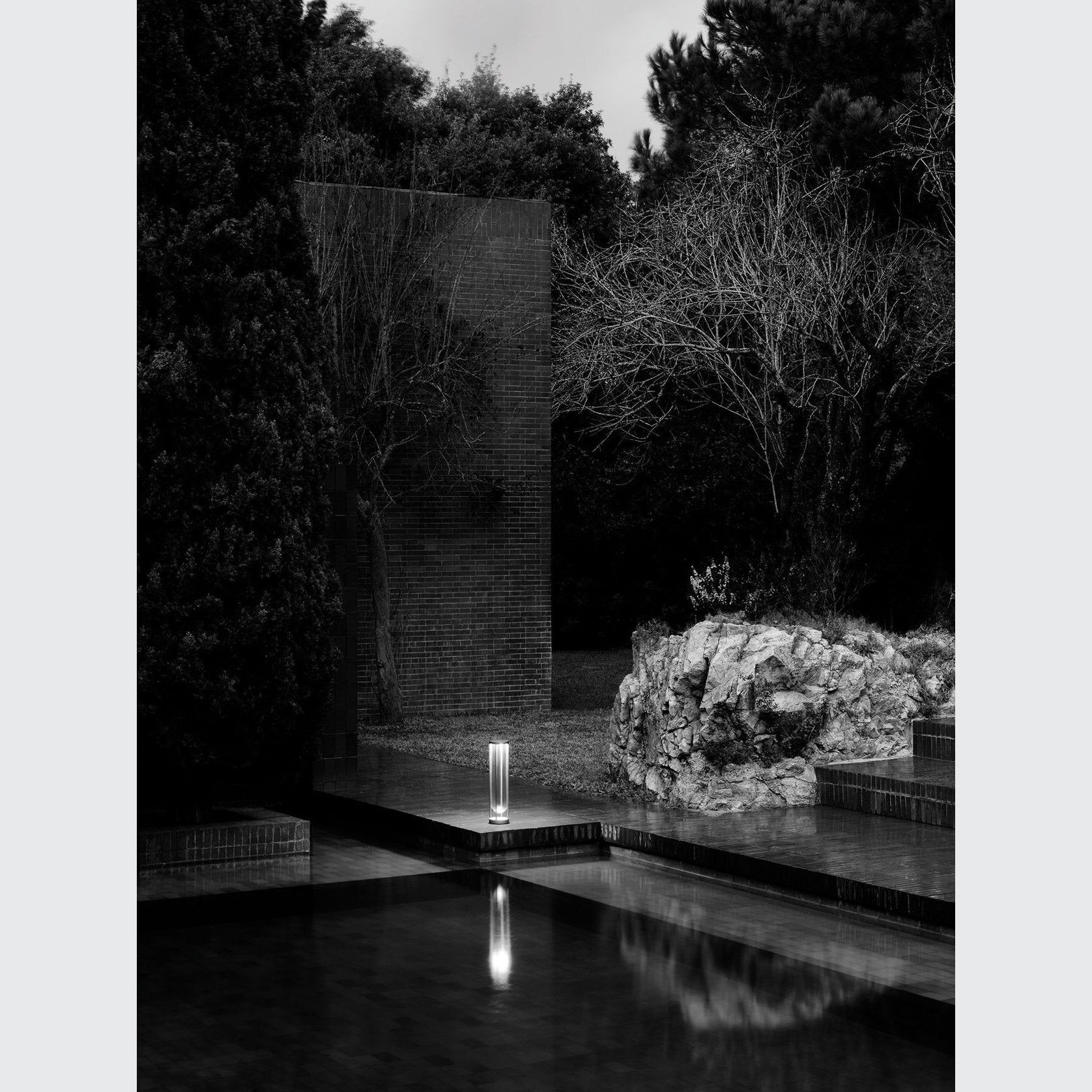 In Vitro Bollard gallery detail image