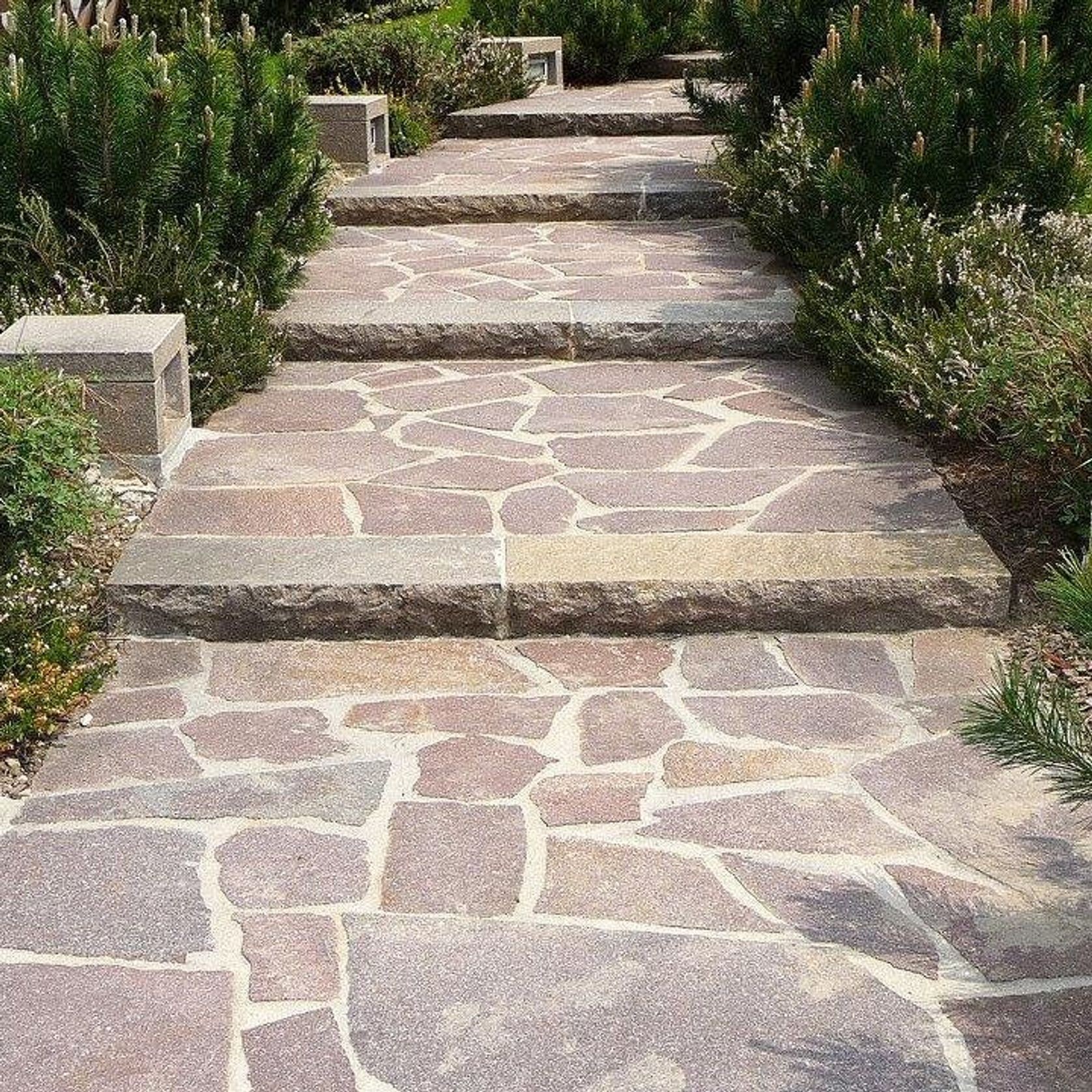 Italian Porphyry Crazy Paving gallery detail image