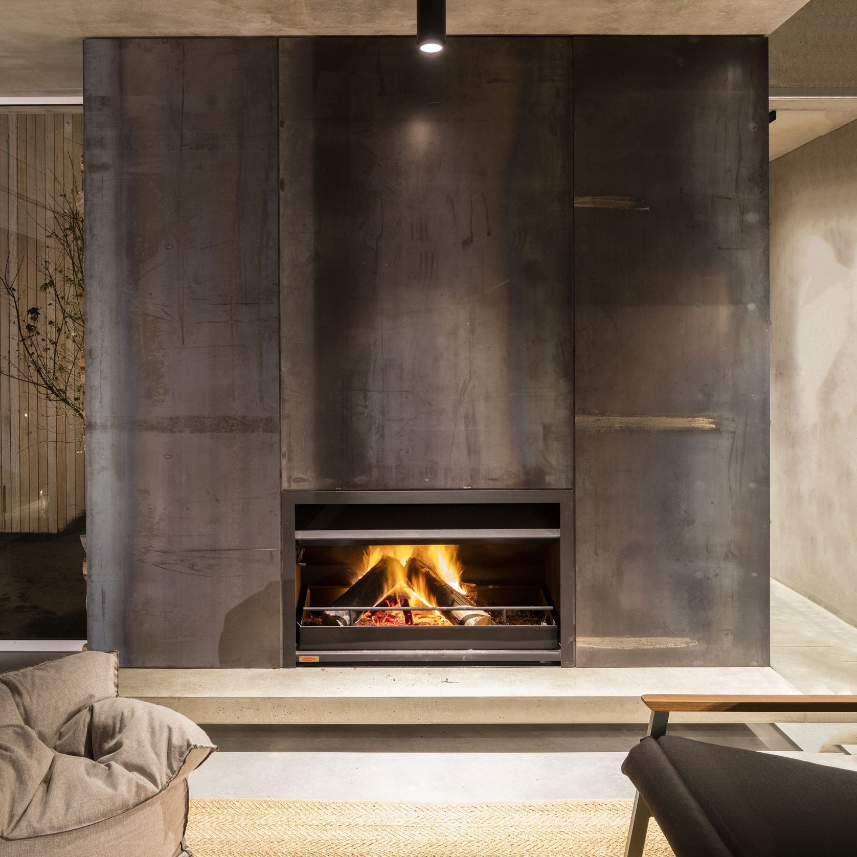 Jetmaster Universal 1050 Low Low Wood Fireplace gallery detail image