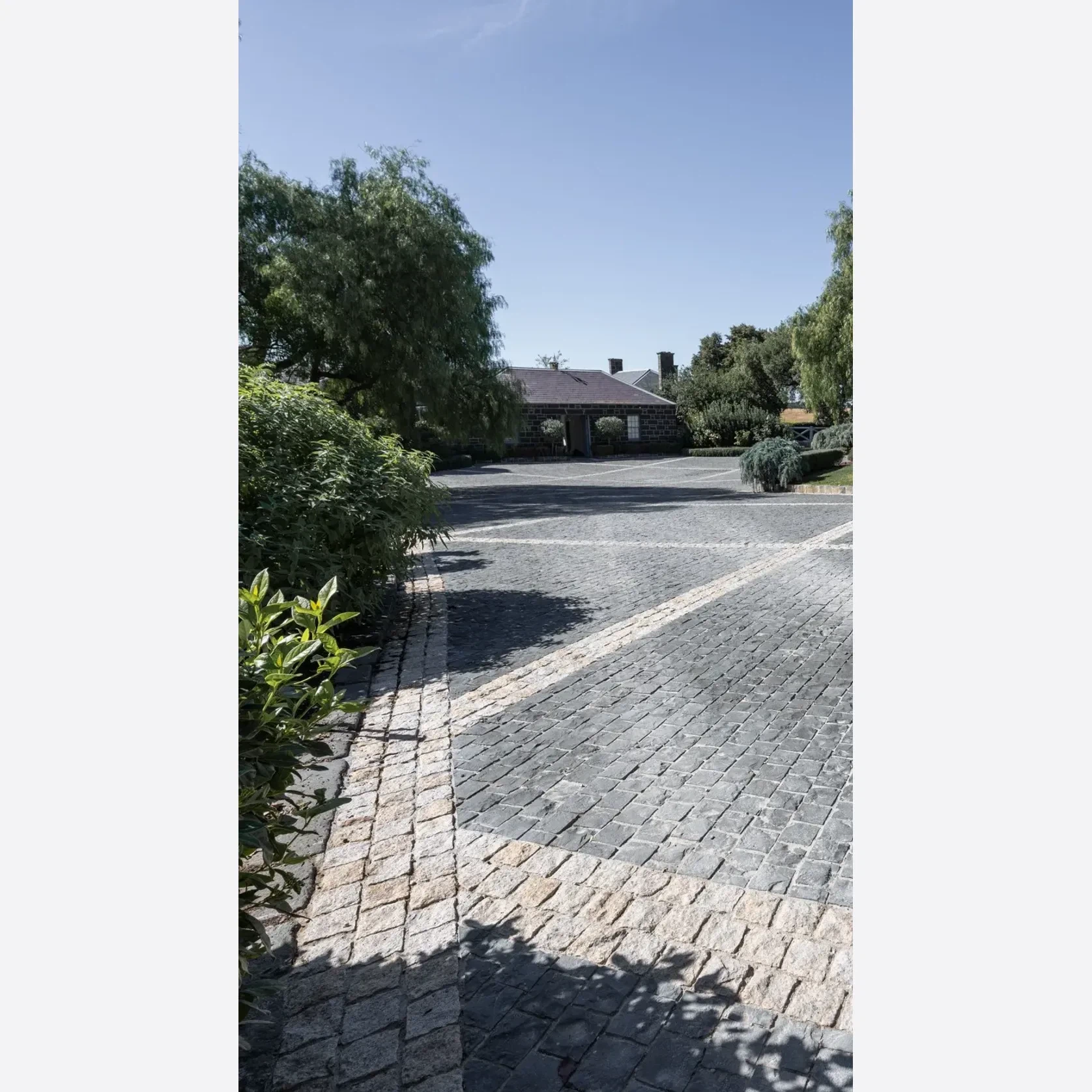 Bordeaux Bluestone Cobblestones gallery detail image