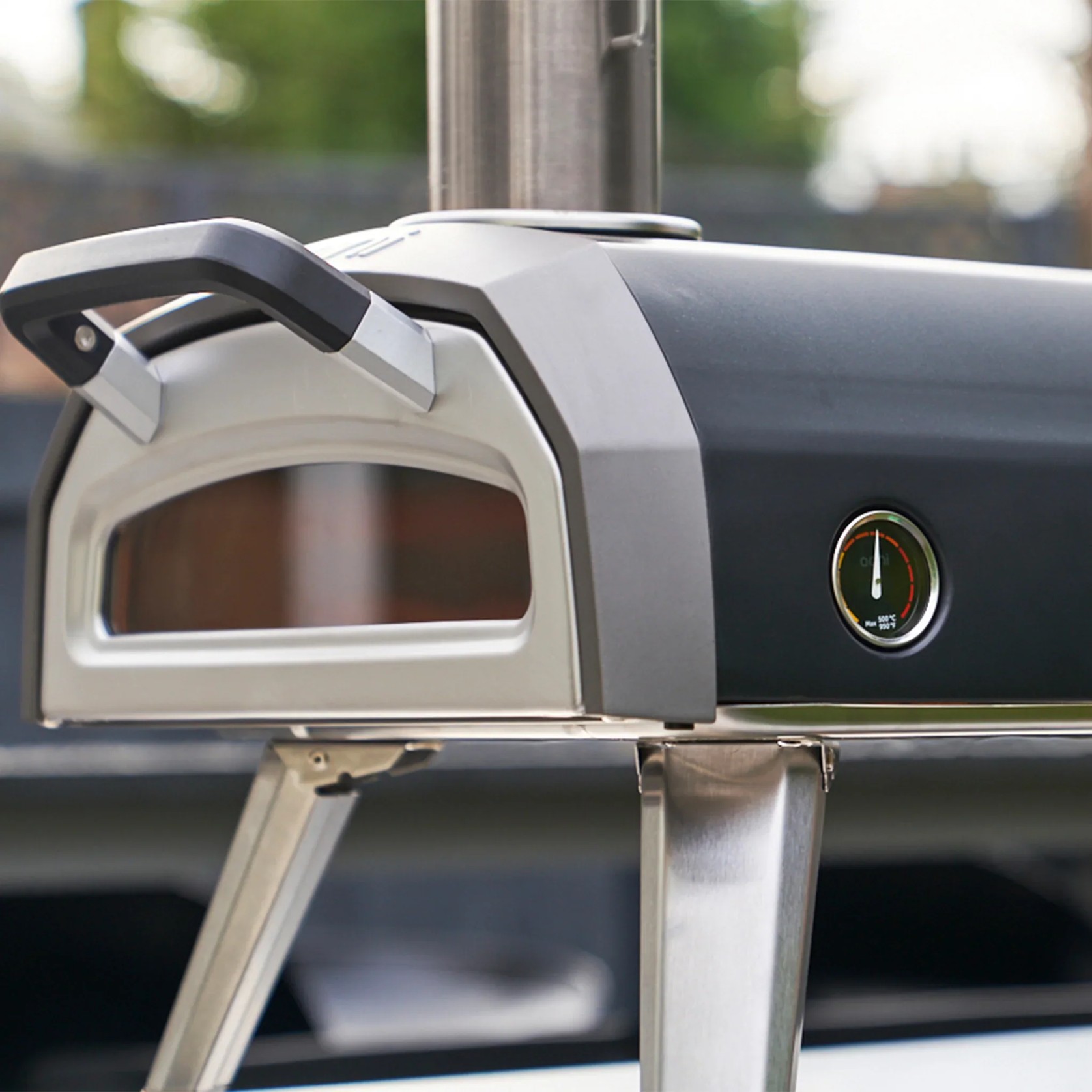 Ooni Karu 12G Multi-Fuel Pizza Oven gallery detail image