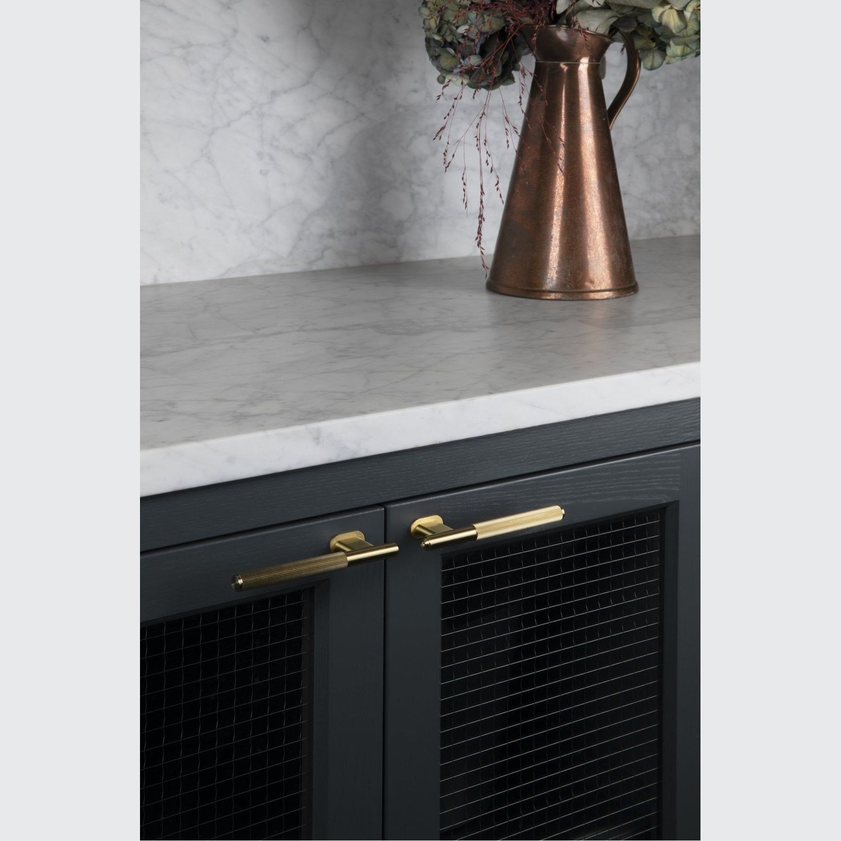 L-Bar gallery detail image