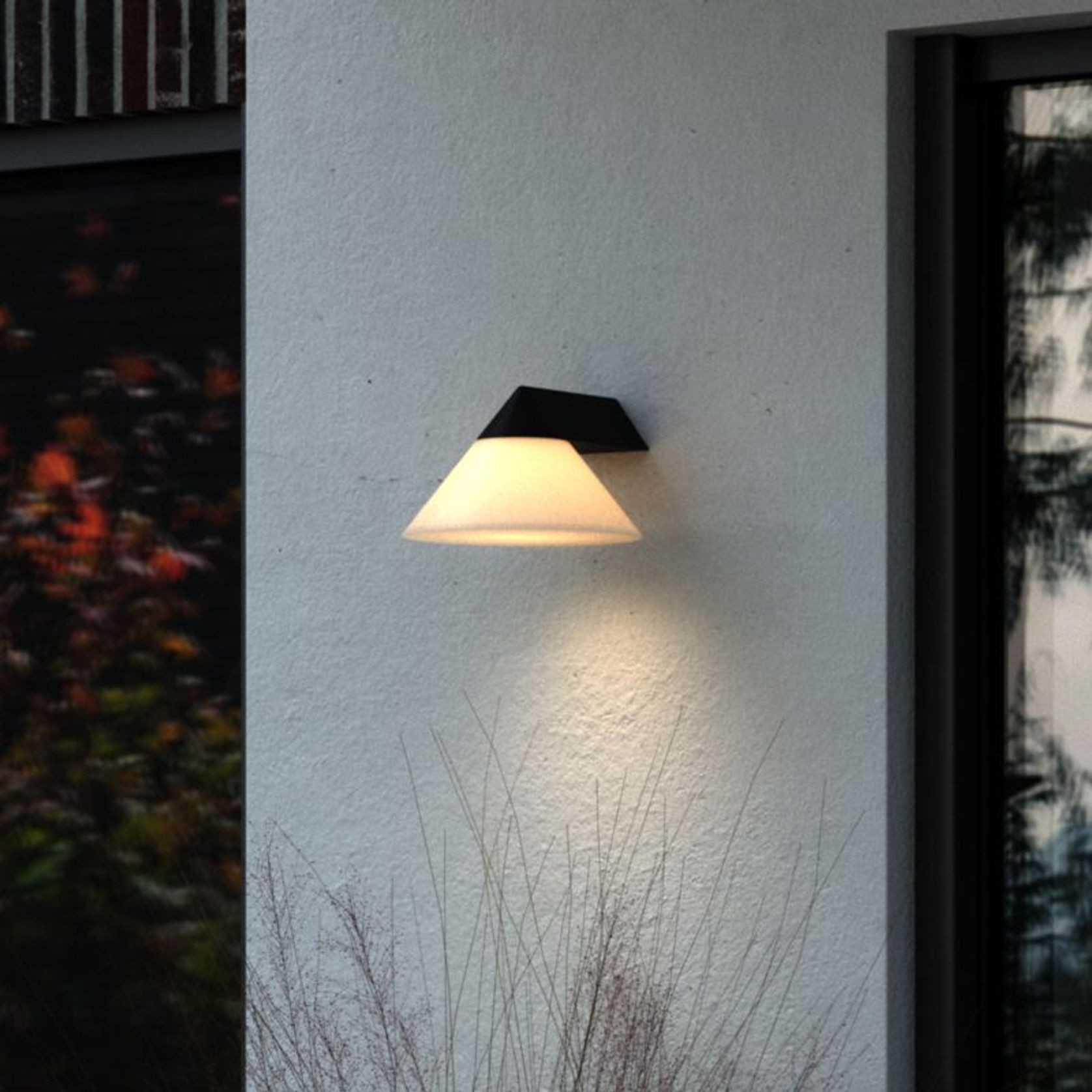 Linas Outdoor Wall Light gallery detail image