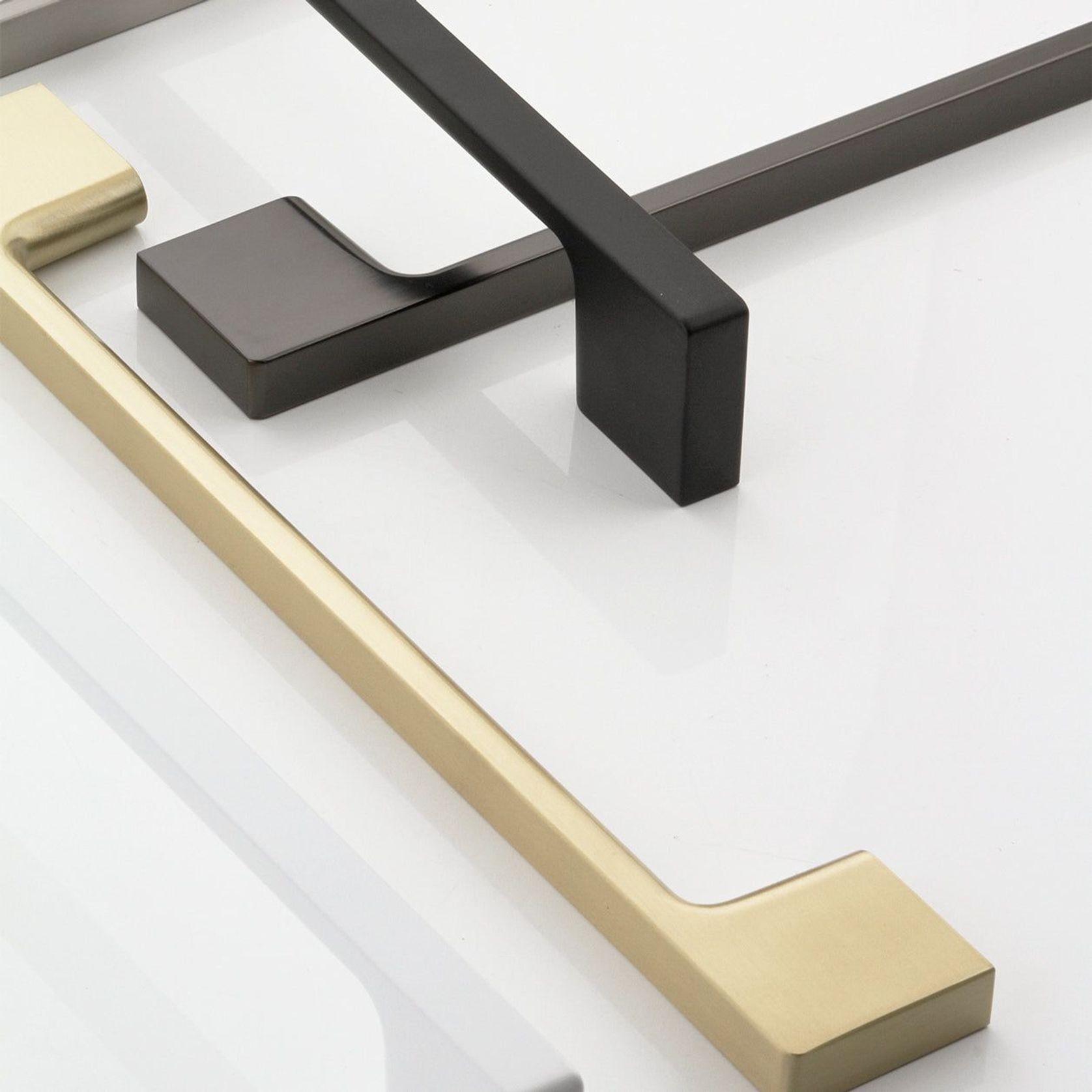 Livorno Appliance Pull gallery detail image