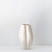 'La Mer' Vase / Medium / Ivory gallery detail image