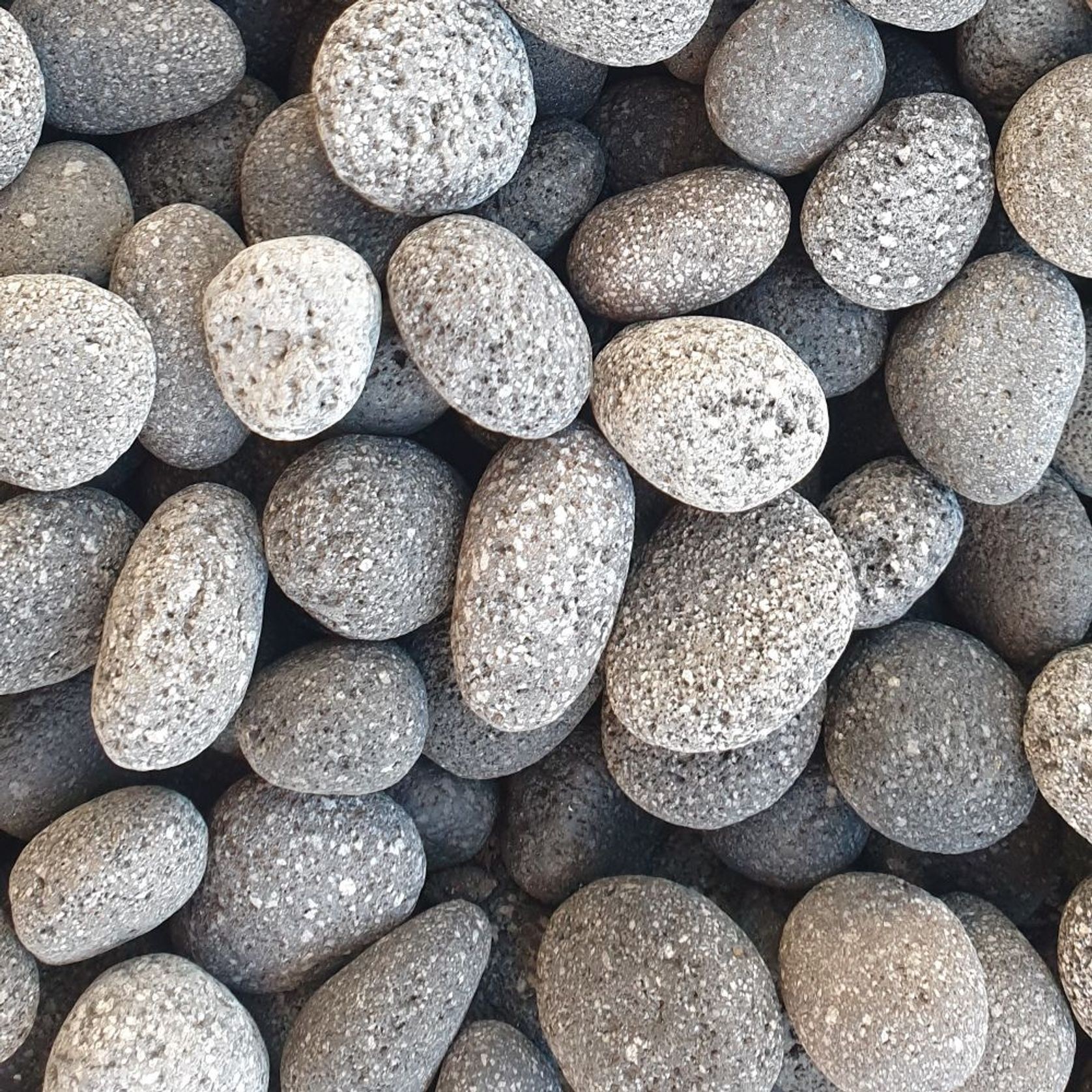 Stoneyard Charcoal Lavastone Pebbles gallery detail image