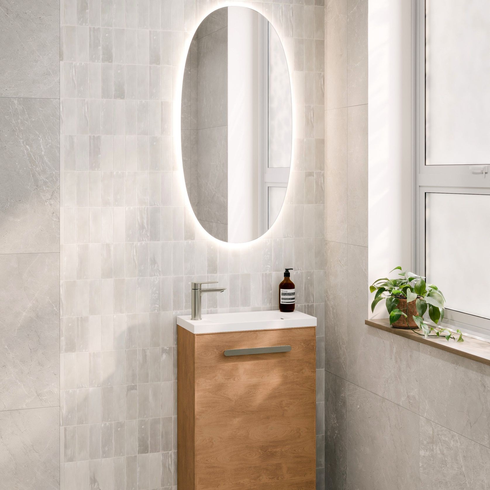 Lineare 550 WC Vanity | Floorstanding gallery detail image