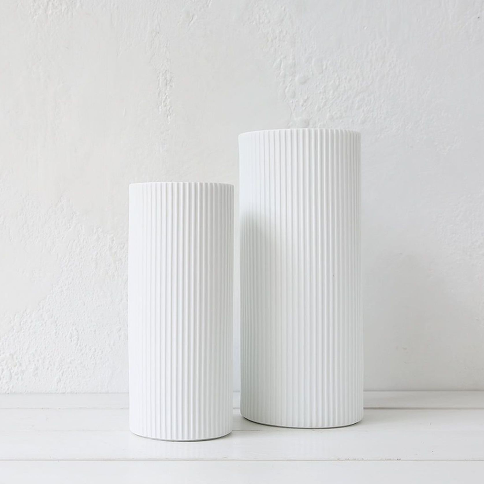 Cylindrical Lines Lamp / Matt White / Medium gallery detail image