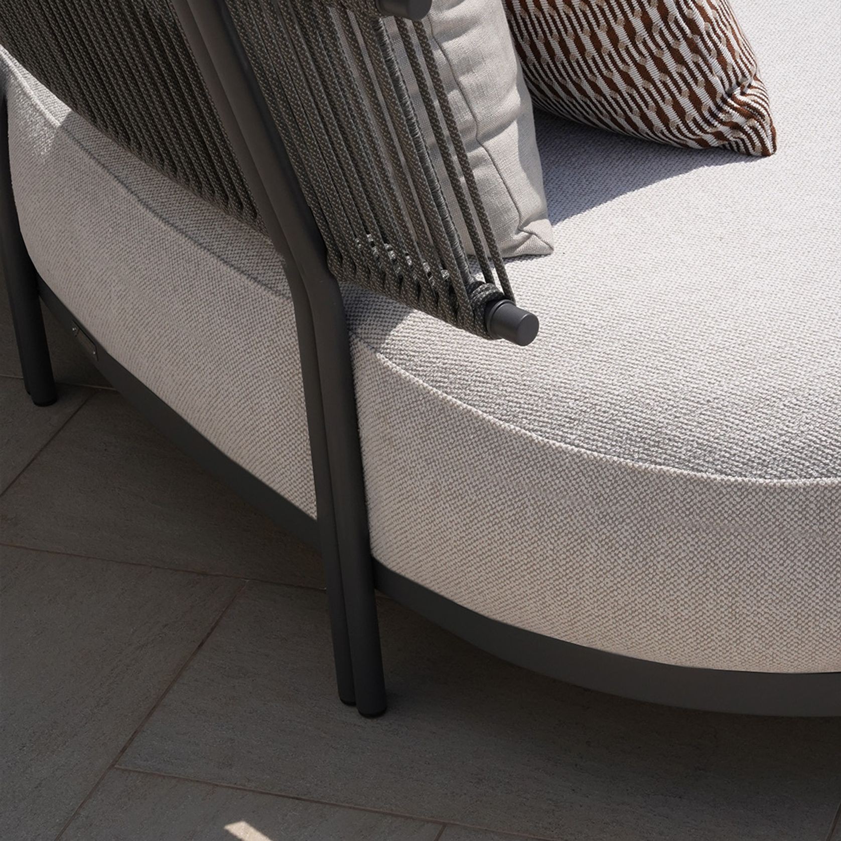 Loto Curved Modular Outdoor Sofa by Atmosphera gallery detail image