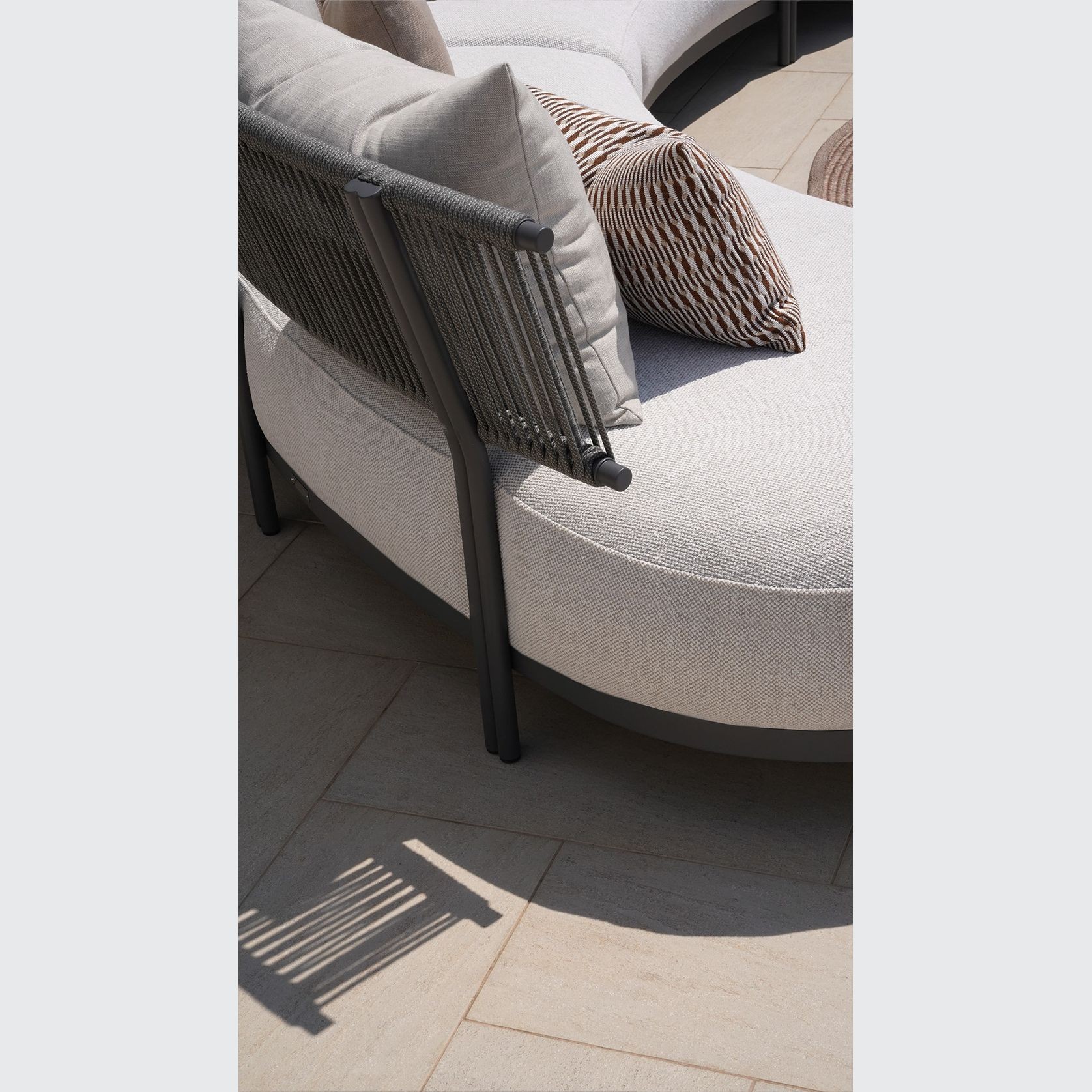 Loto Curved Modular Outdoor Sofa by Atmosphera gallery detail image