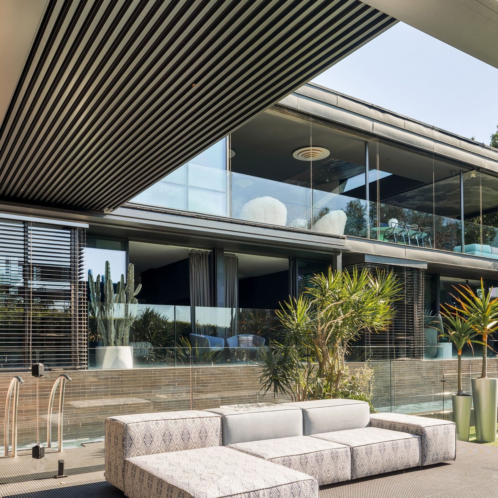 Louvretec Retractable Opening Roof gallery detail image