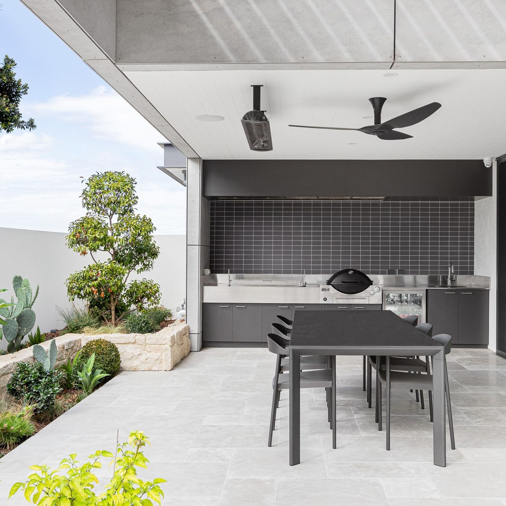 Maddison Tumbled Limestone Pool Coping gallery detail image