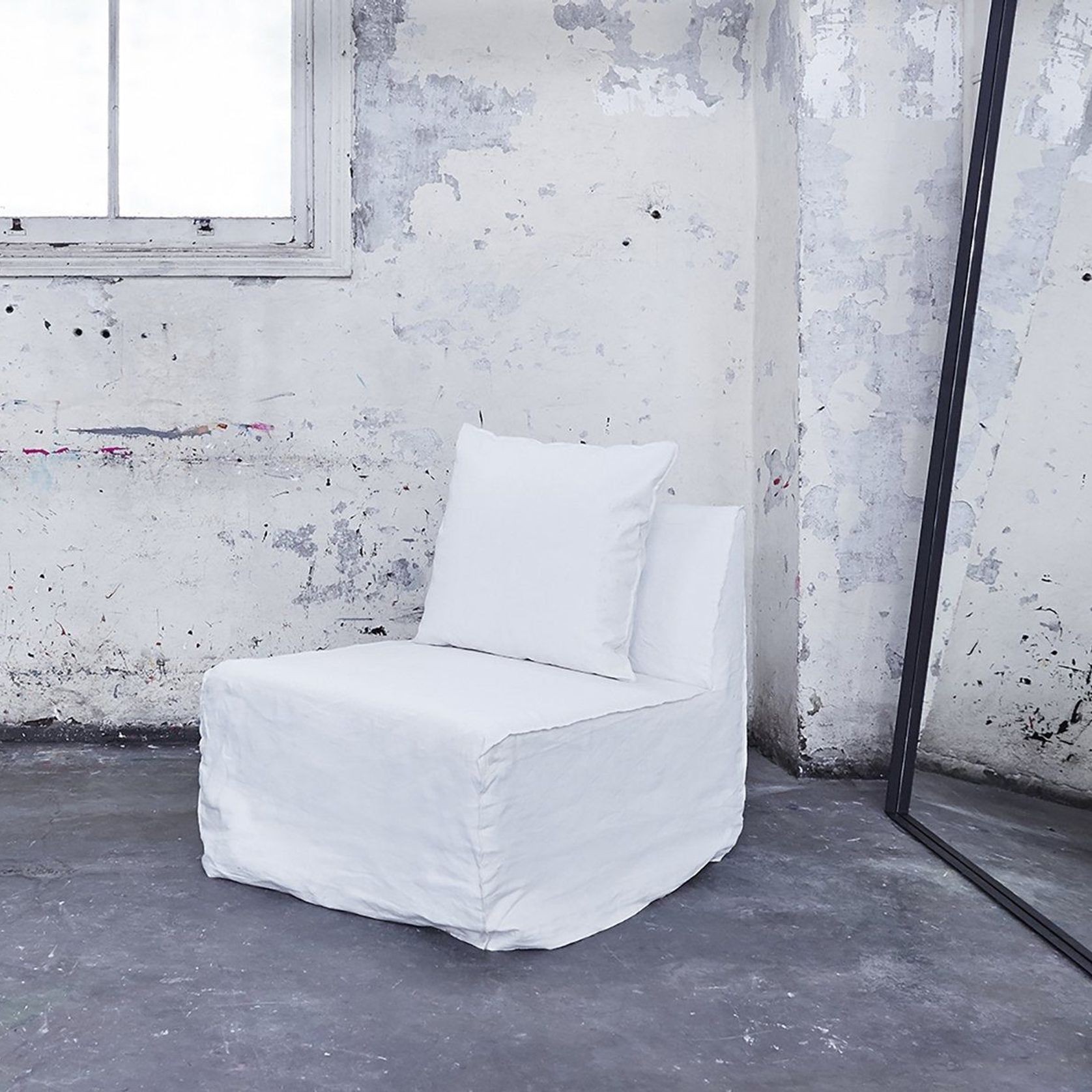 Joe Slipper Chair gallery detail image