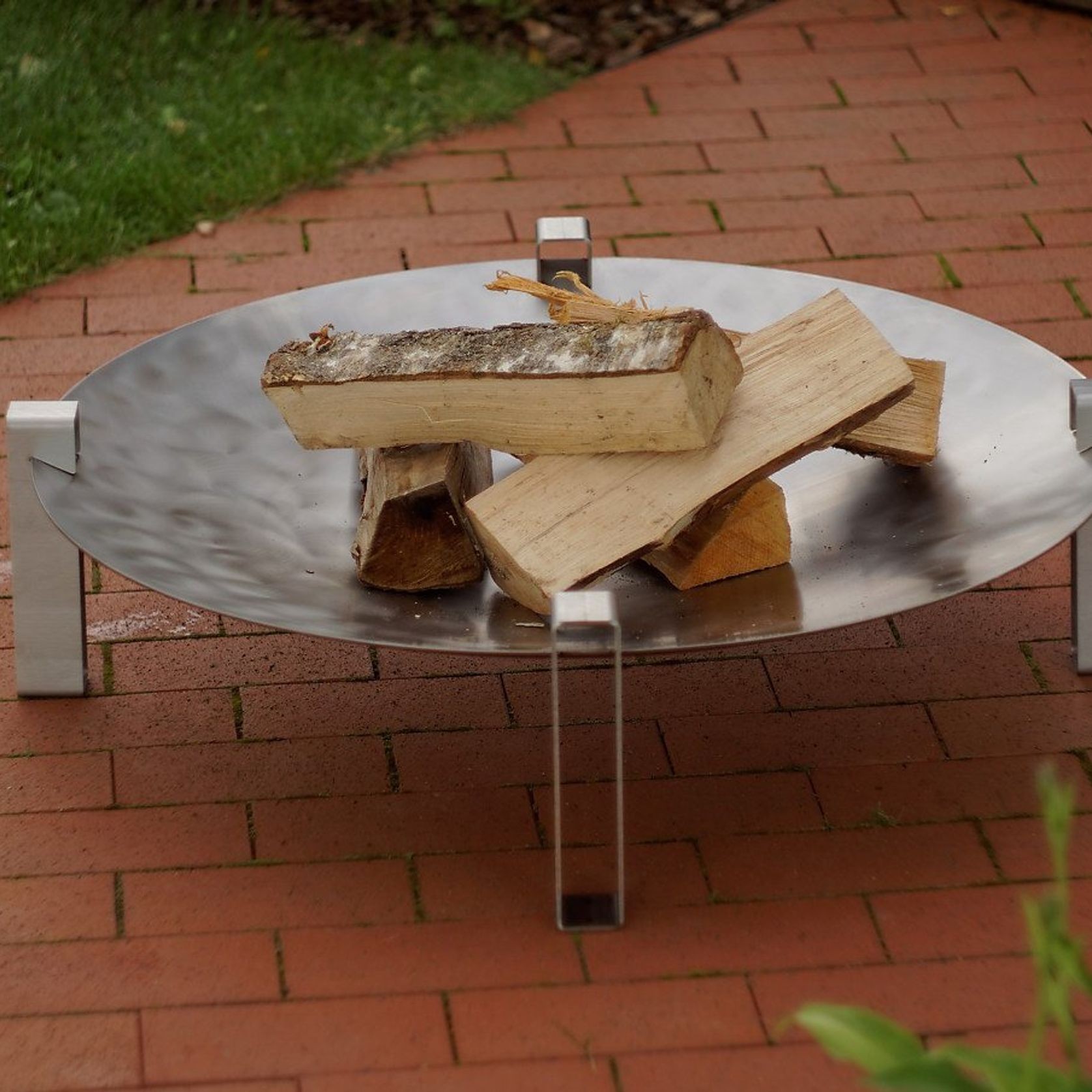 ALFRED RIESS Stromboli Steel Fire Pit - Large gallery detail image