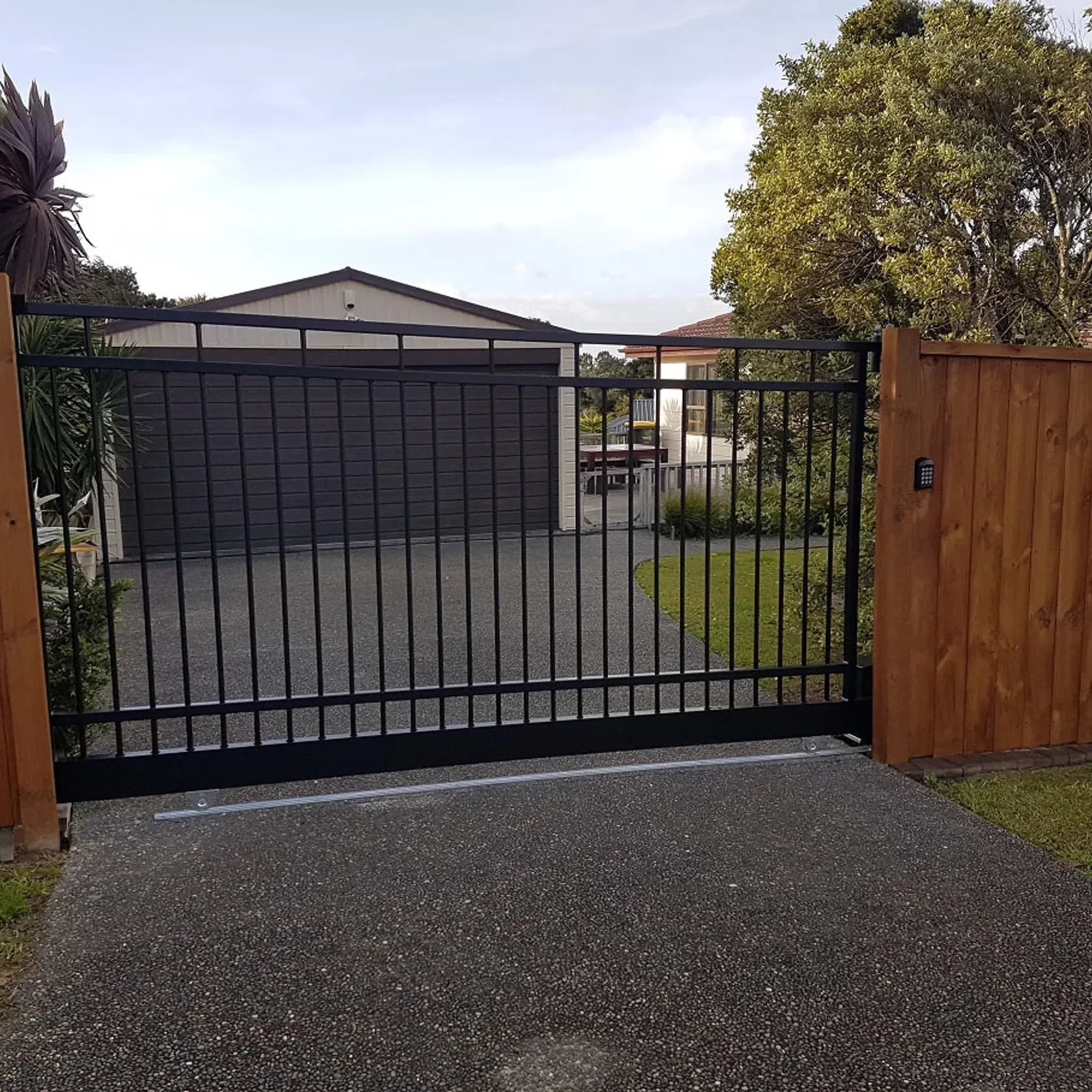 Manor - School Fence gallery detail image