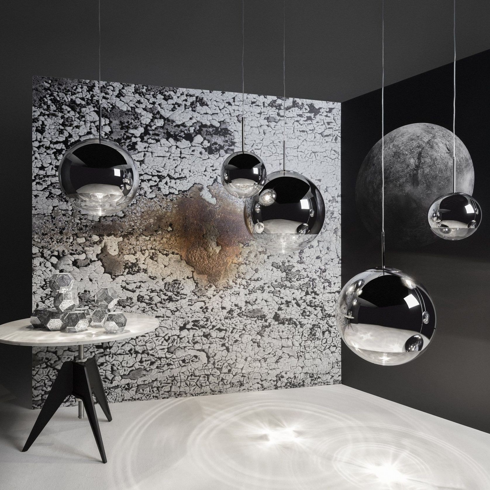 Mirror Ball Silver gallery detail image